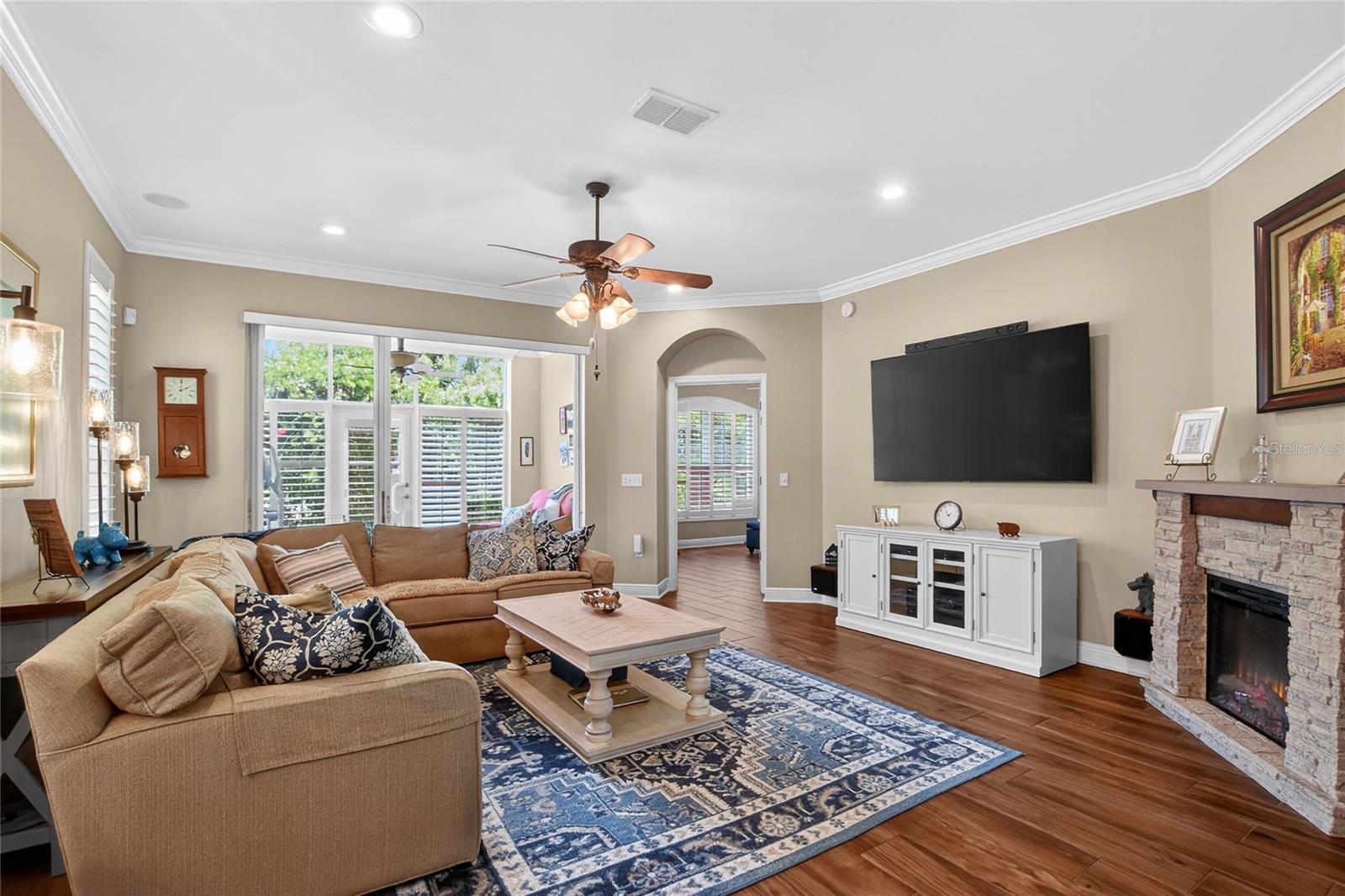 Image 11 of 66 For 606 Grasslands Village Circle