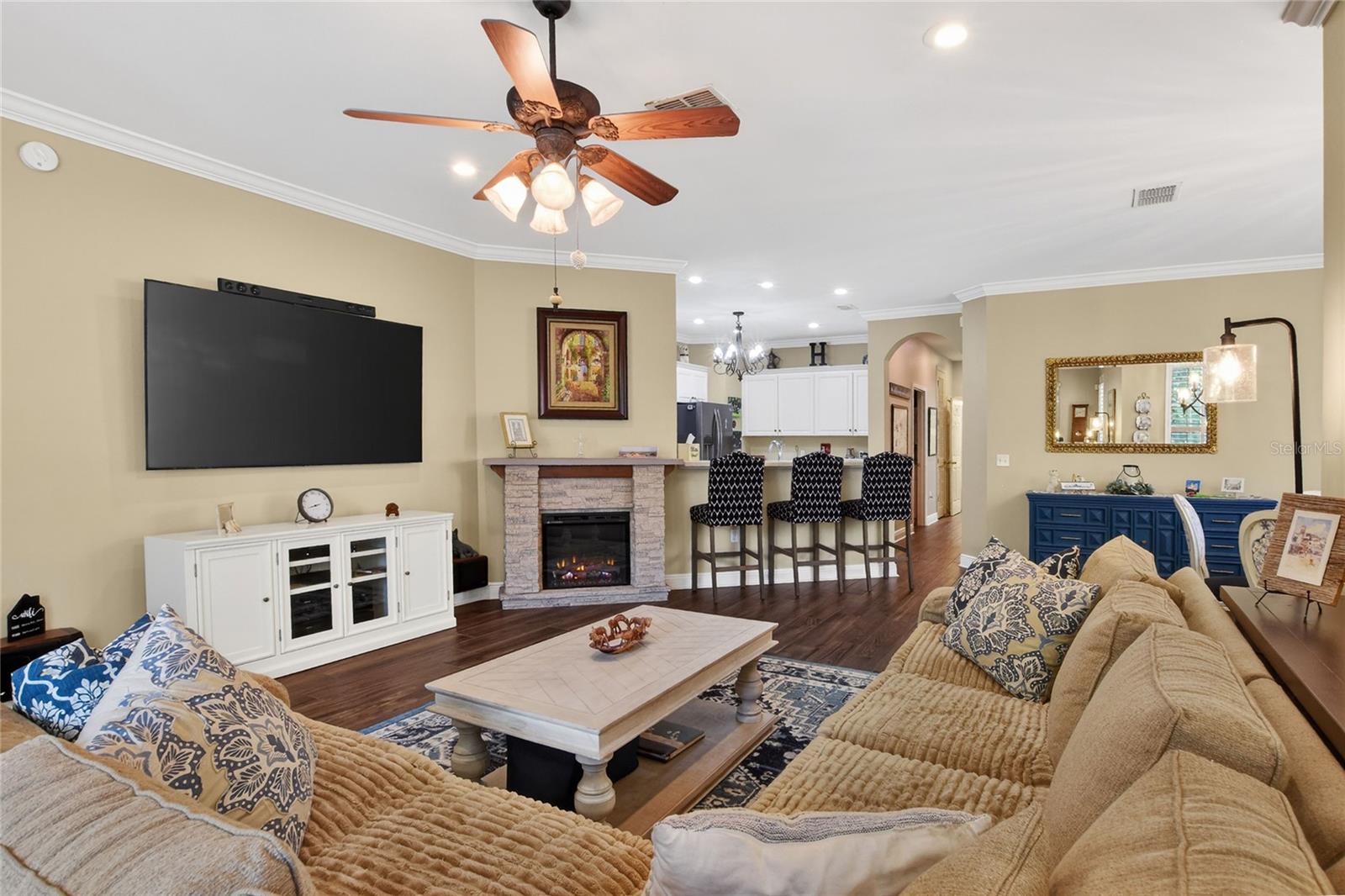 Image 12 of 66 For 606 Grasslands Village Circle