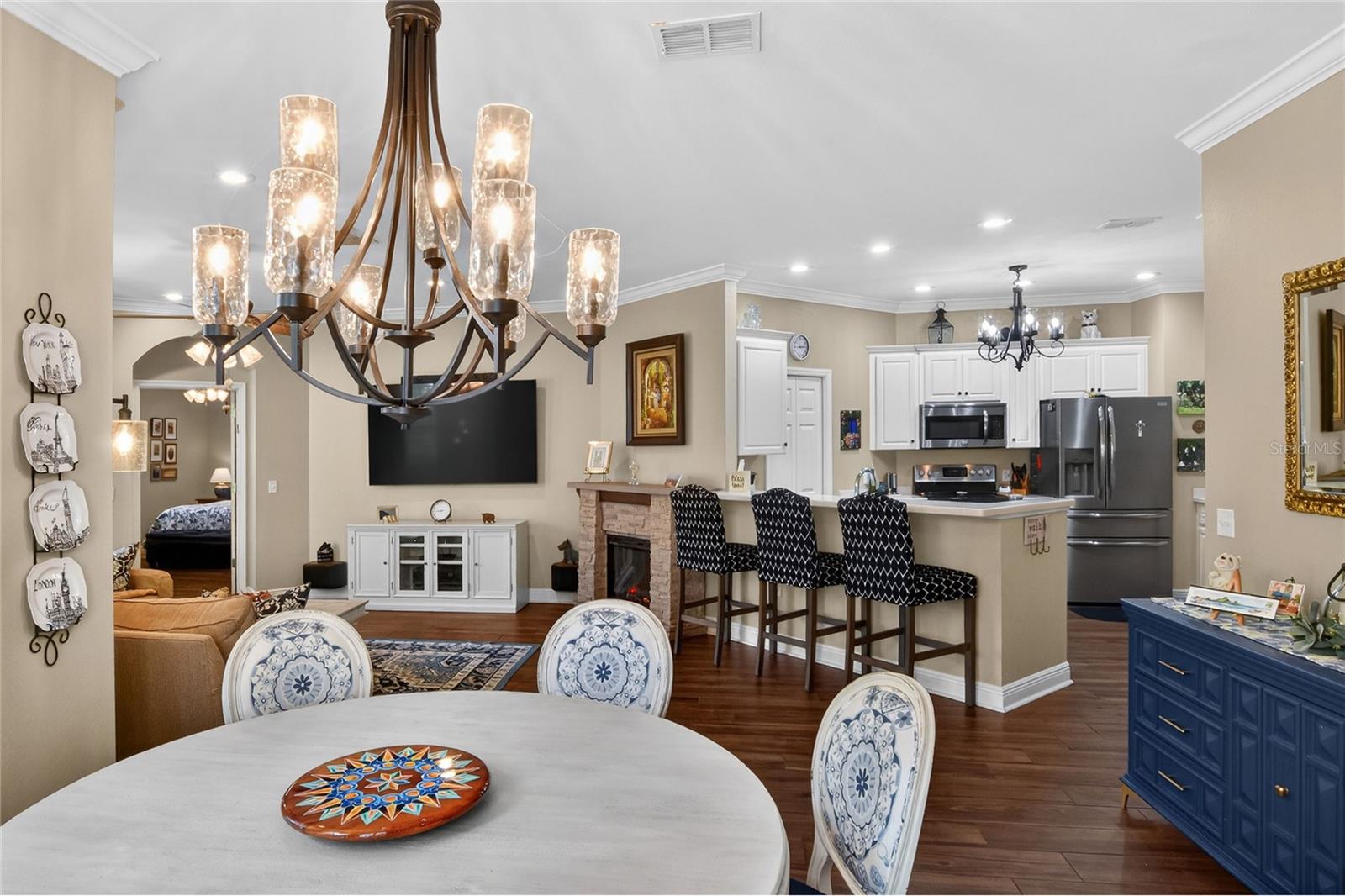Image 16 of 66 For 606 Grasslands Village Circle