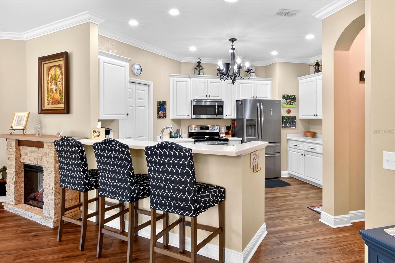 Image 18 of 66 For 606 Grasslands Village Circle