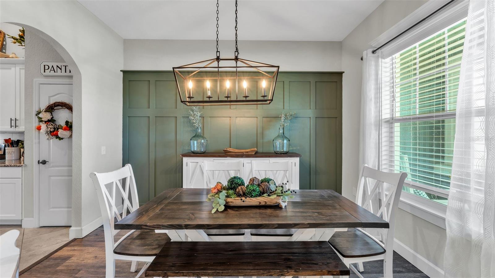 Image 14 of 52 For 254 Kissengen Park Drive