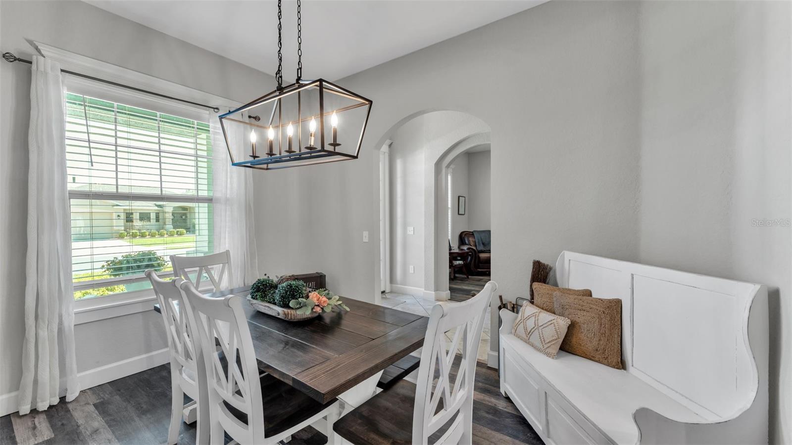 Image 16 of 52 For 254 Kissengen Park Drive