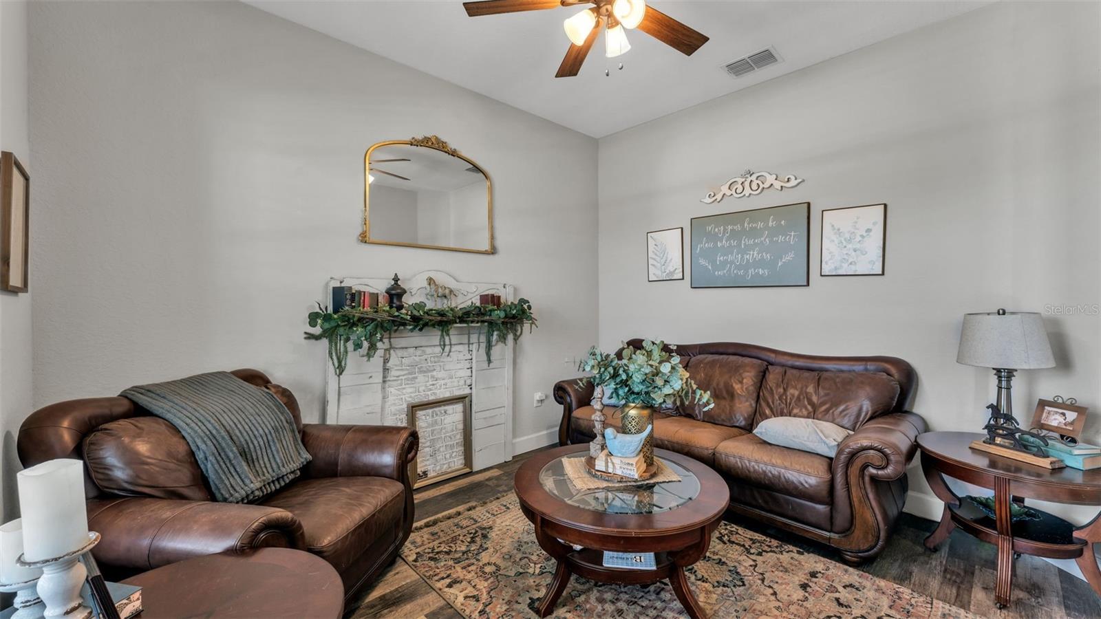 Image 18 of 52 For 254 Kissengen Park Drive