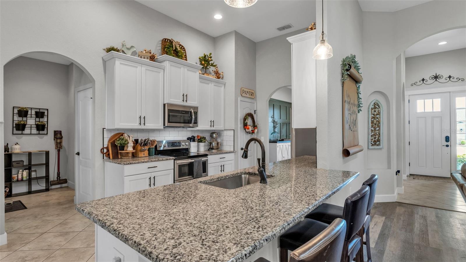 Image 22 of 52 For 254 Kissengen Park Drive