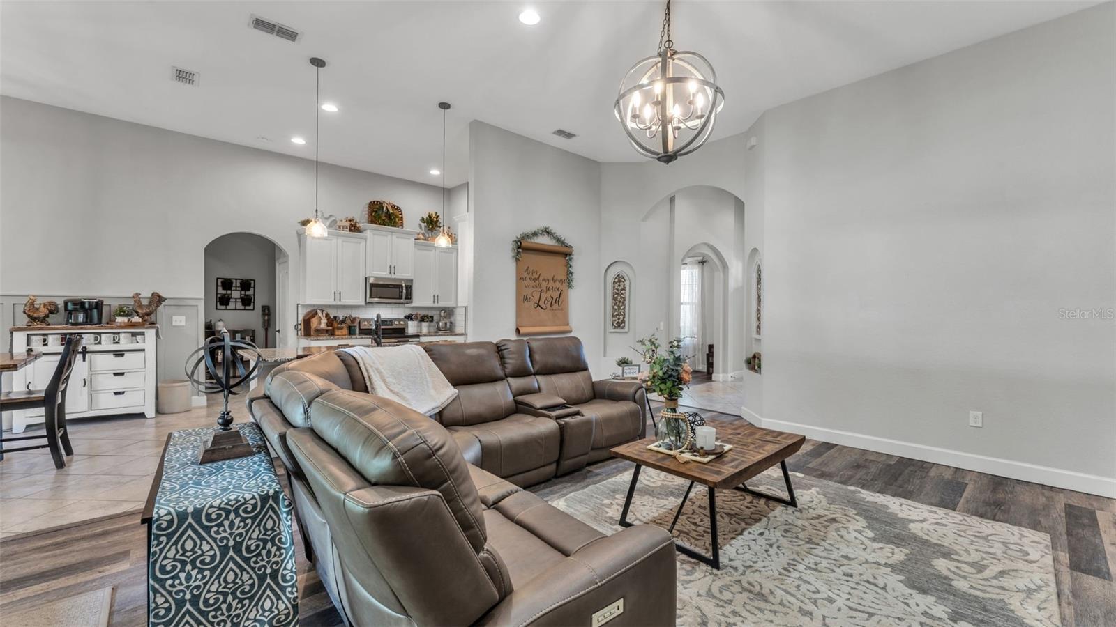 Image 30 of 52 For 254 Kissengen Park Drive