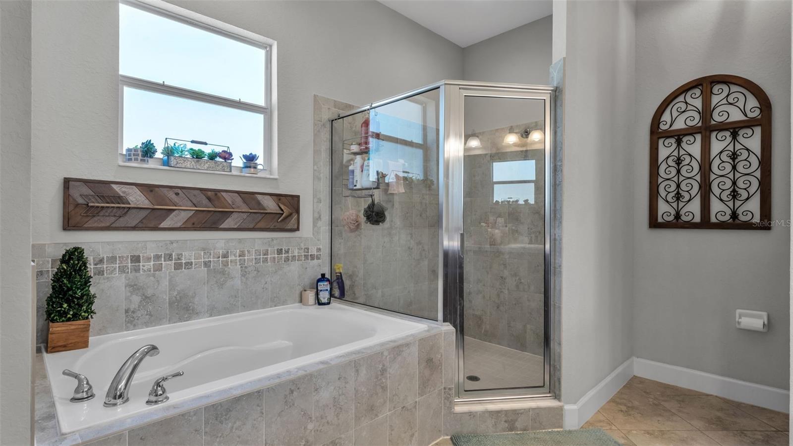 Image 38 of 52 For 254 Kissengen Park Drive