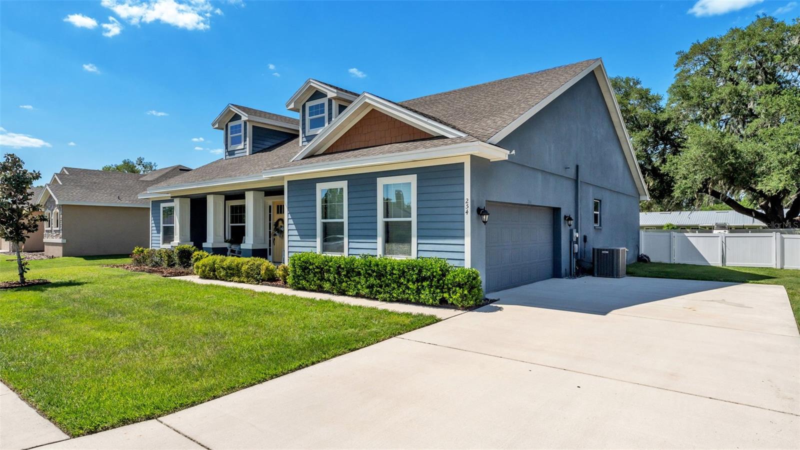 Image 4 of 52 For 254 Kissengen Park Drive