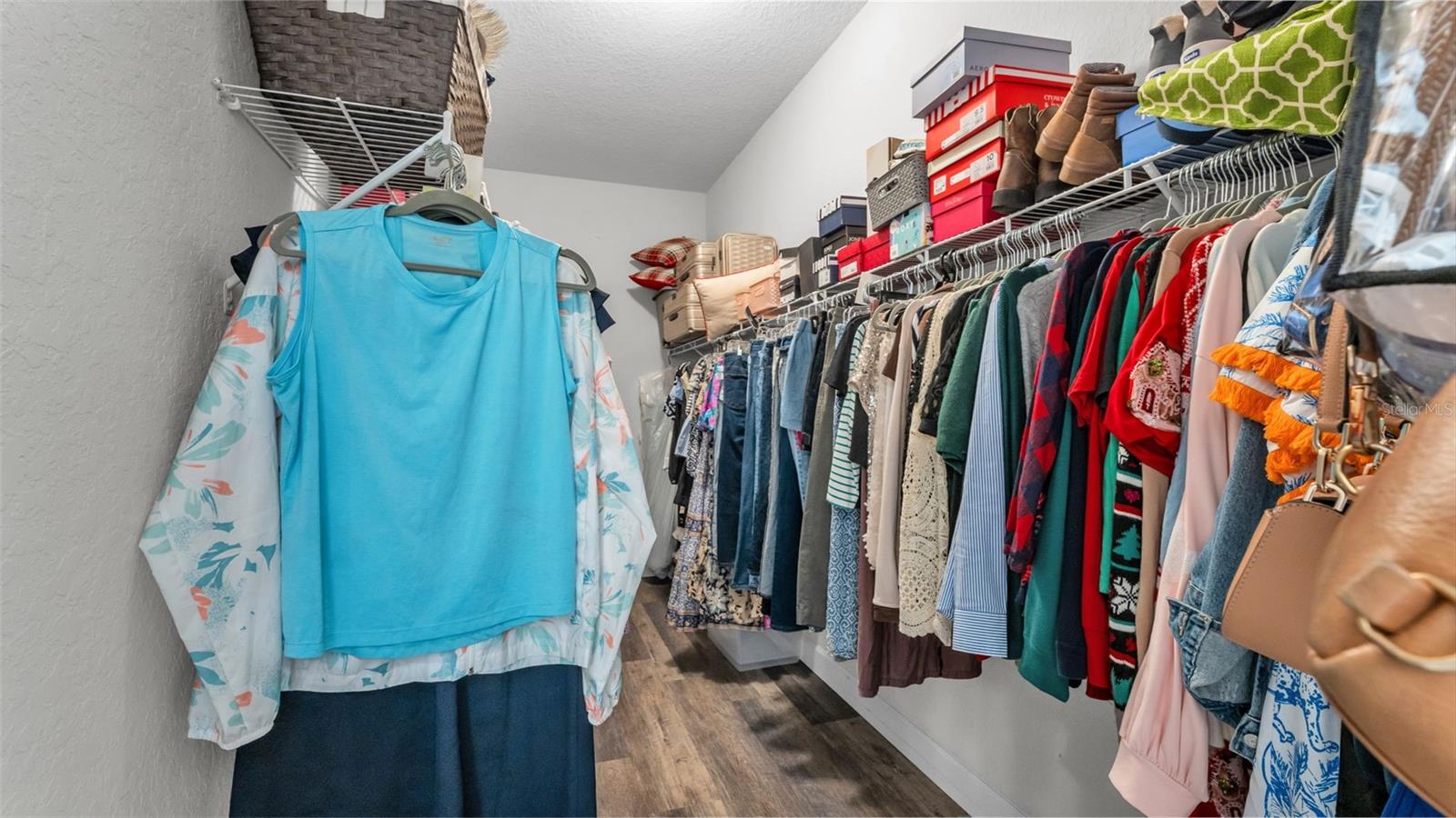 Image 40 of 52 For 254 Kissengen Park Drive