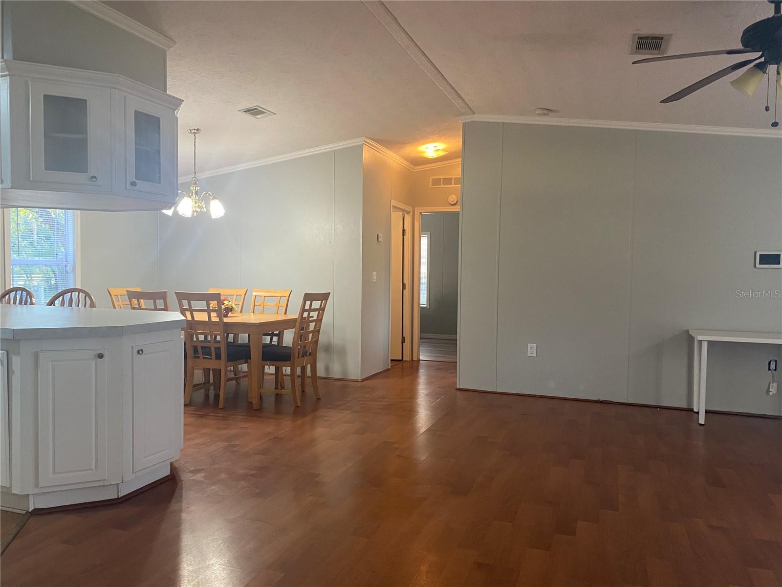 Image 12 of 37 For 19507 Hwy 60 E