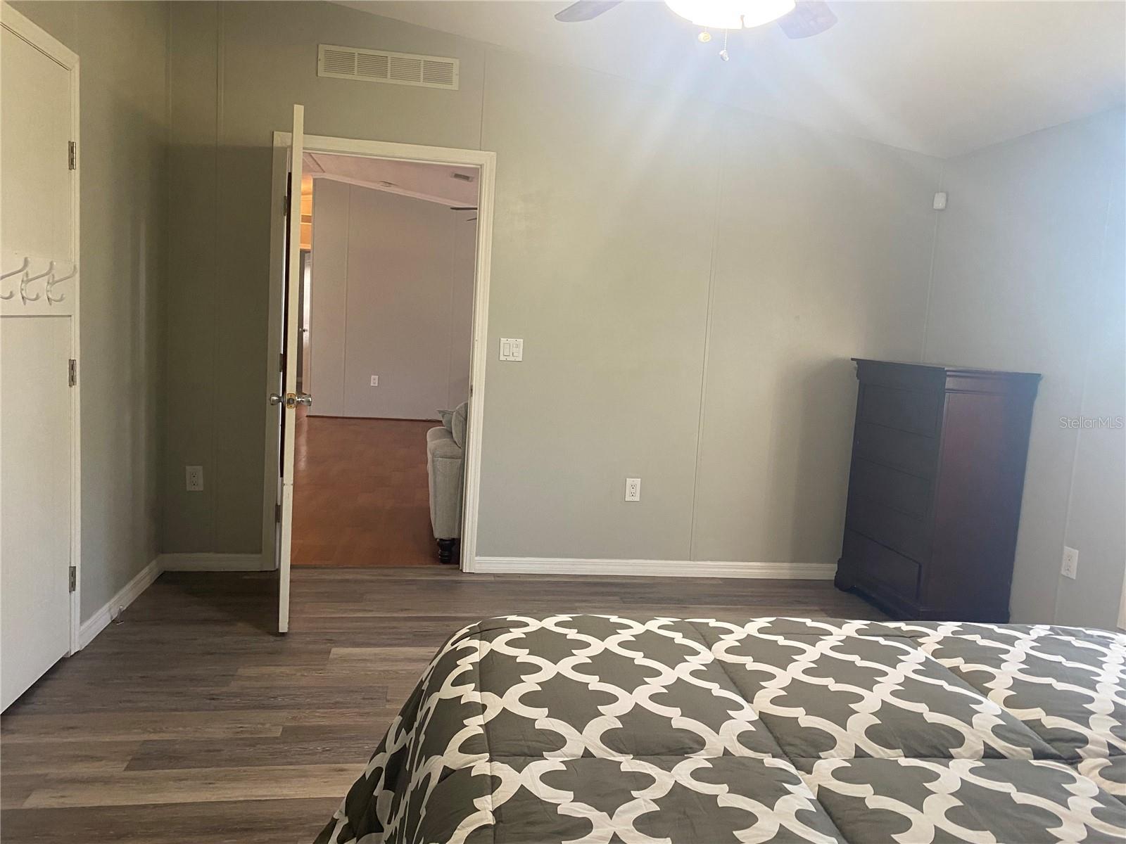 Image 14 of 37 For 19507 Hwy 60 E