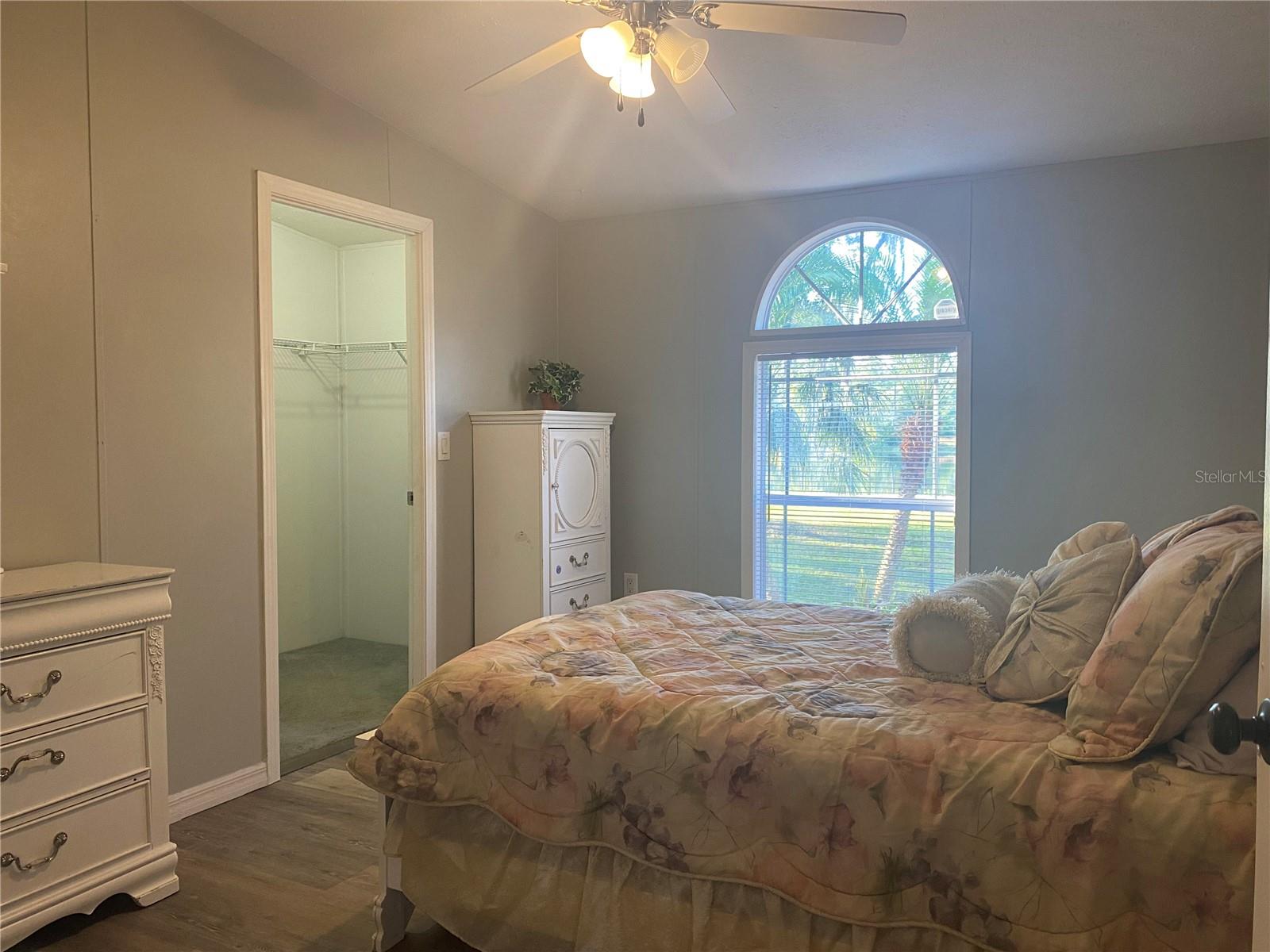 Image 19 of 37 For 19507 Hwy 60 E