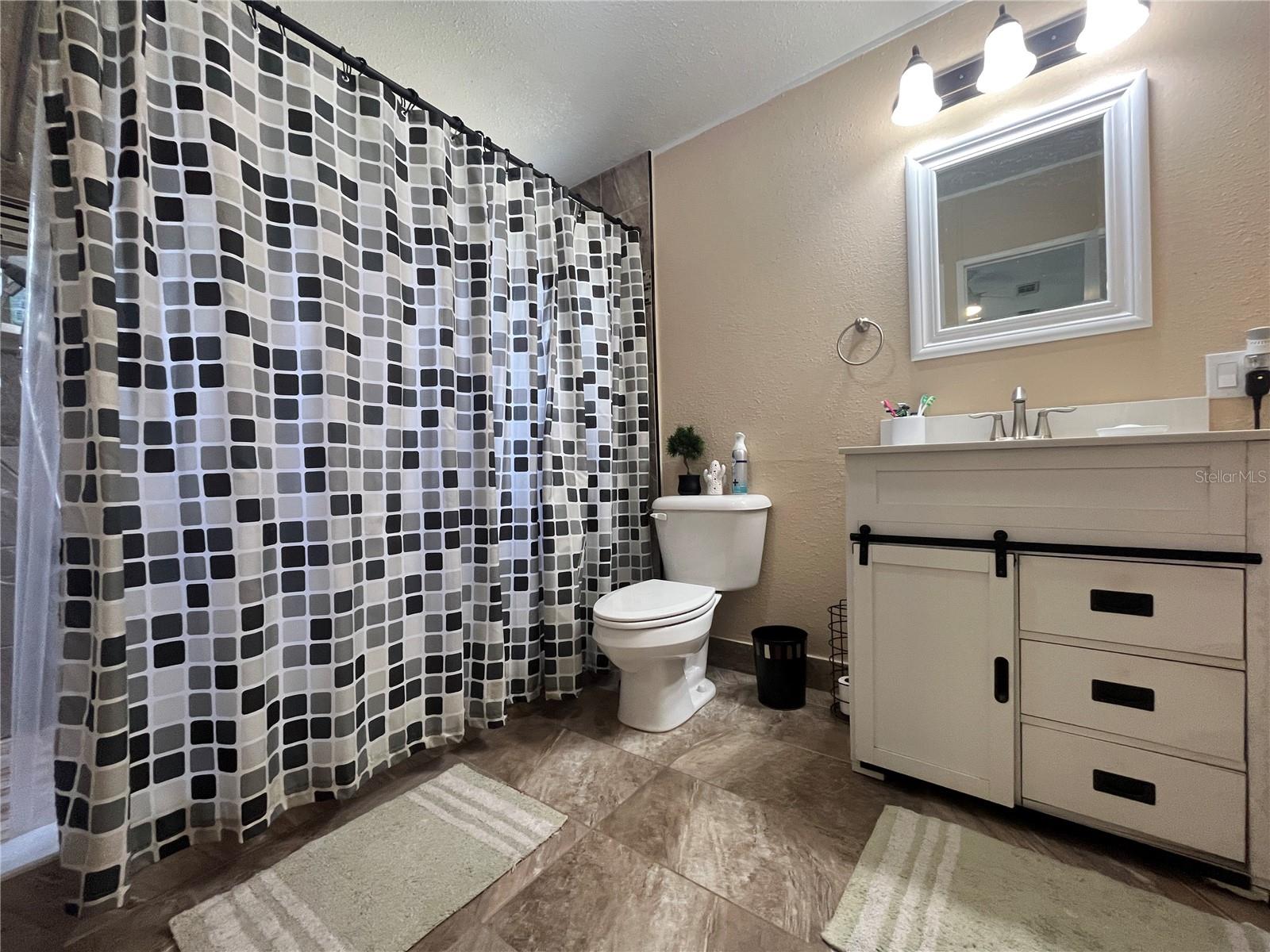 Image 16 of 66 For 10780 State Road 60 E