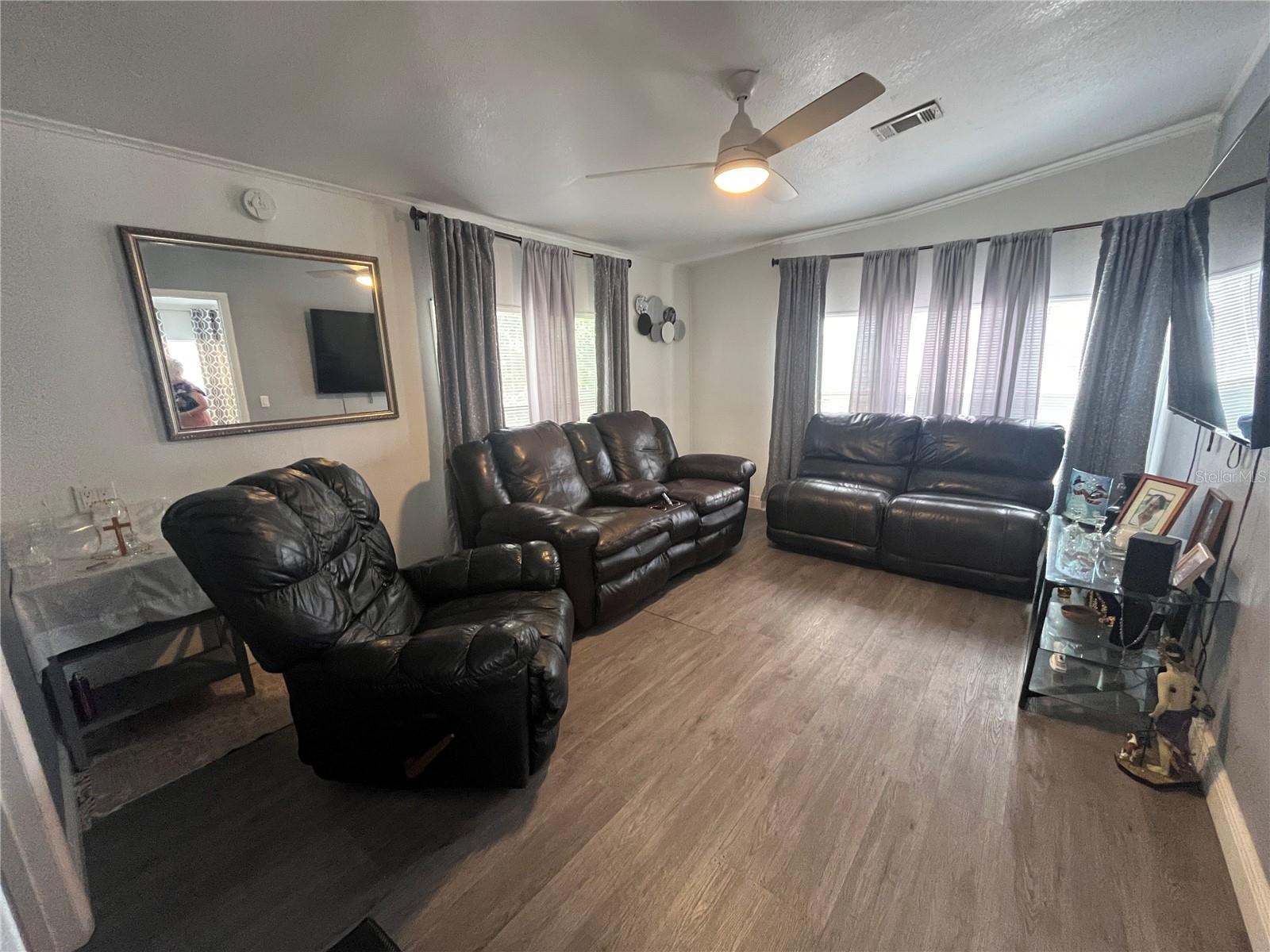 Image 23 of 66 For 10780 State Road 60 E