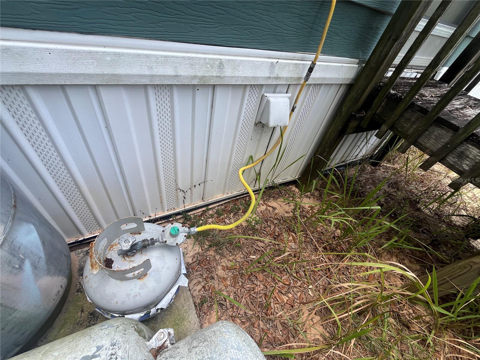 Image 33 of 66 For 10780 State Road 60 E