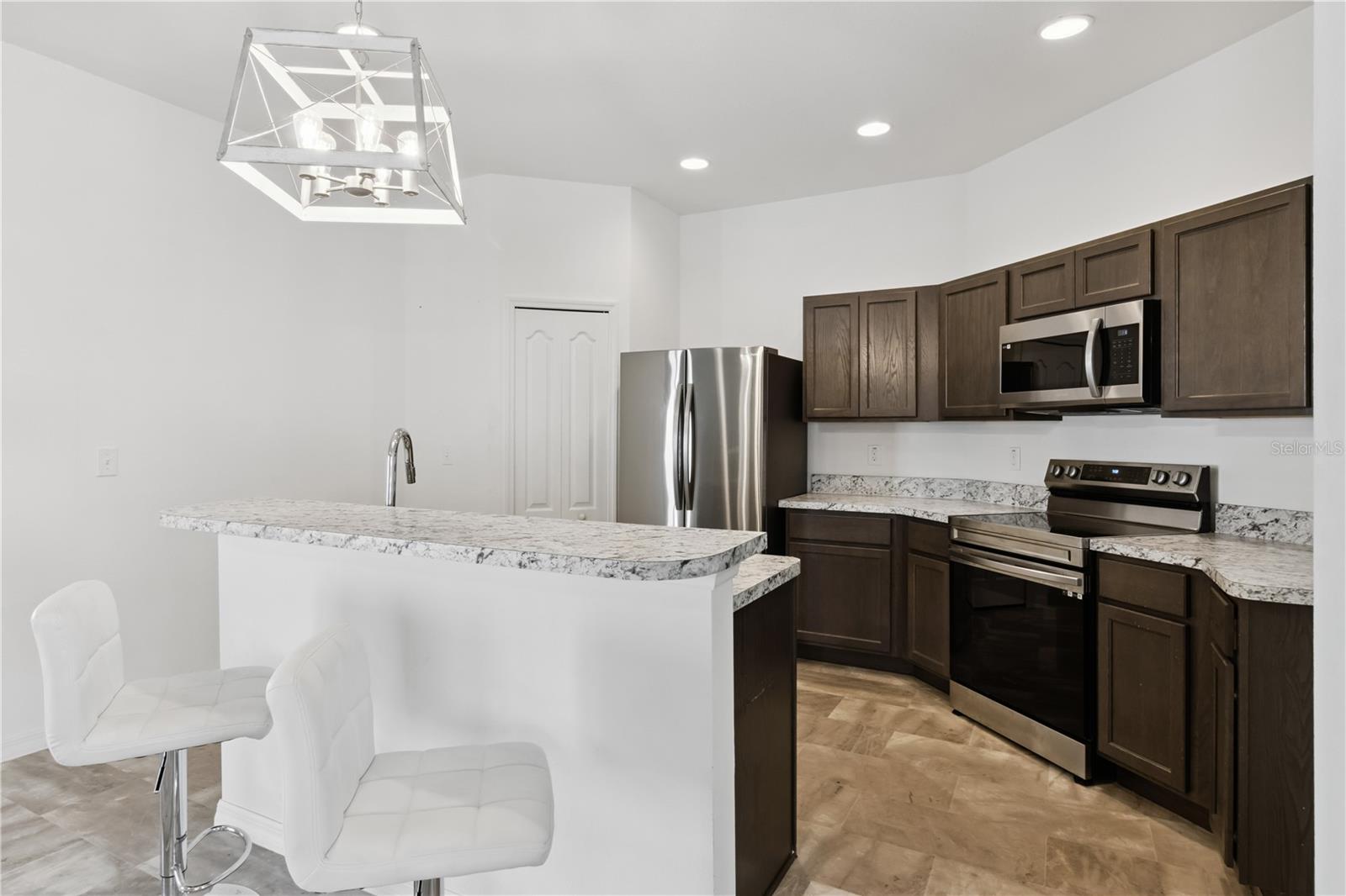 Image 4 of 24 For 305 Arbuthnot Street