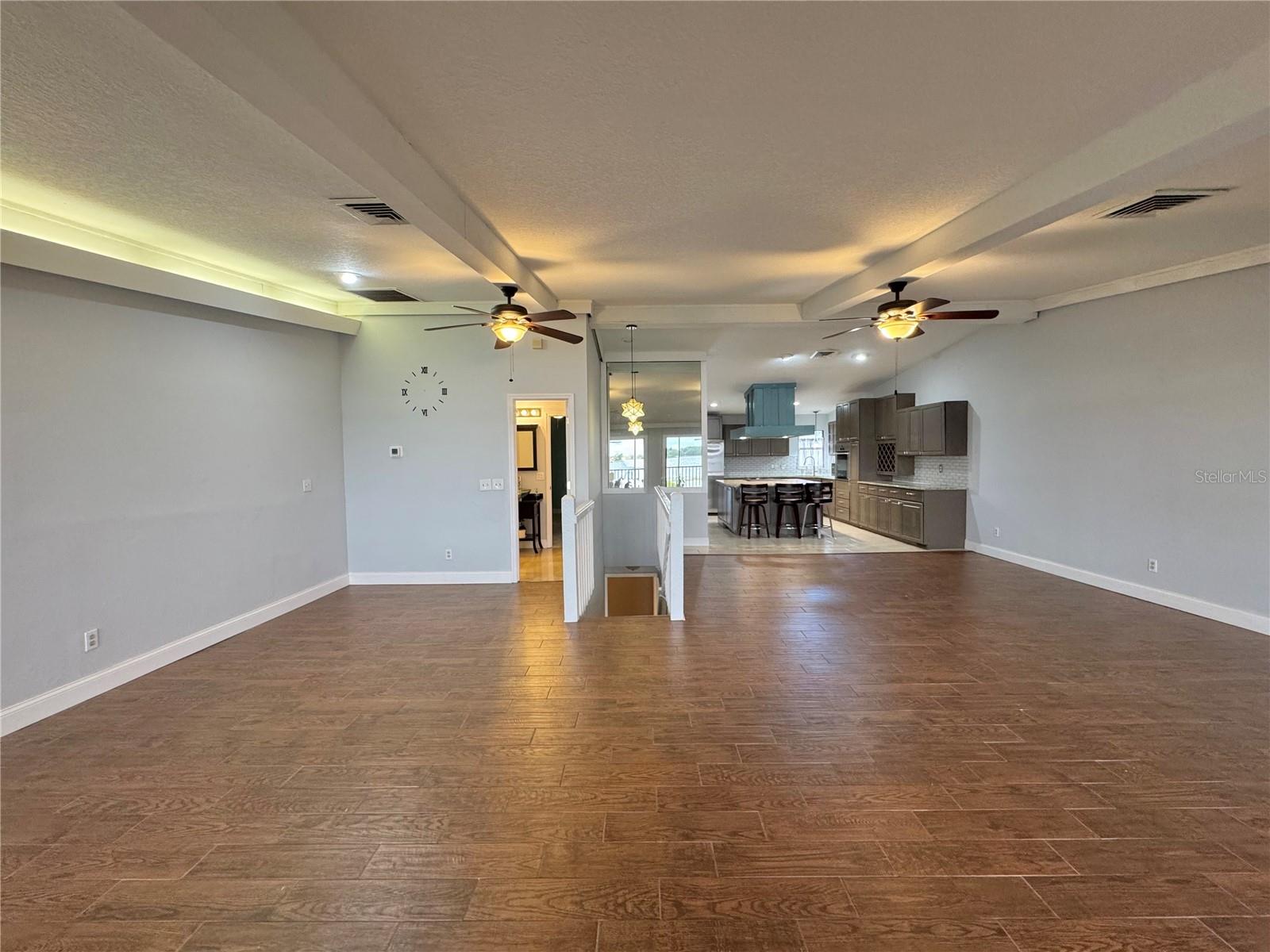 Image 14 of 53 For 2410 Hartridge Point Drive W