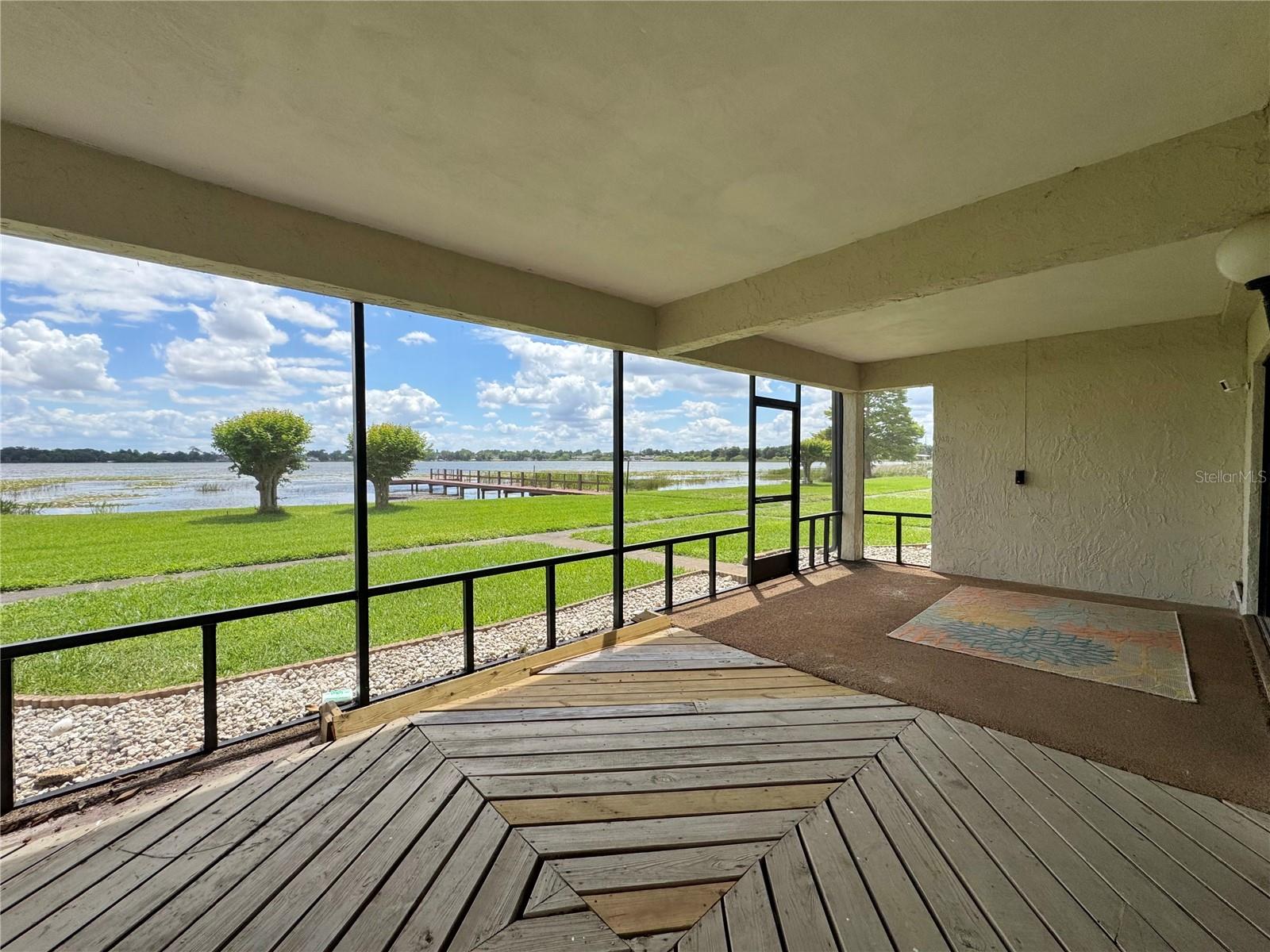 Image 21 of 53 For 2410 Hartridge Point Drive W