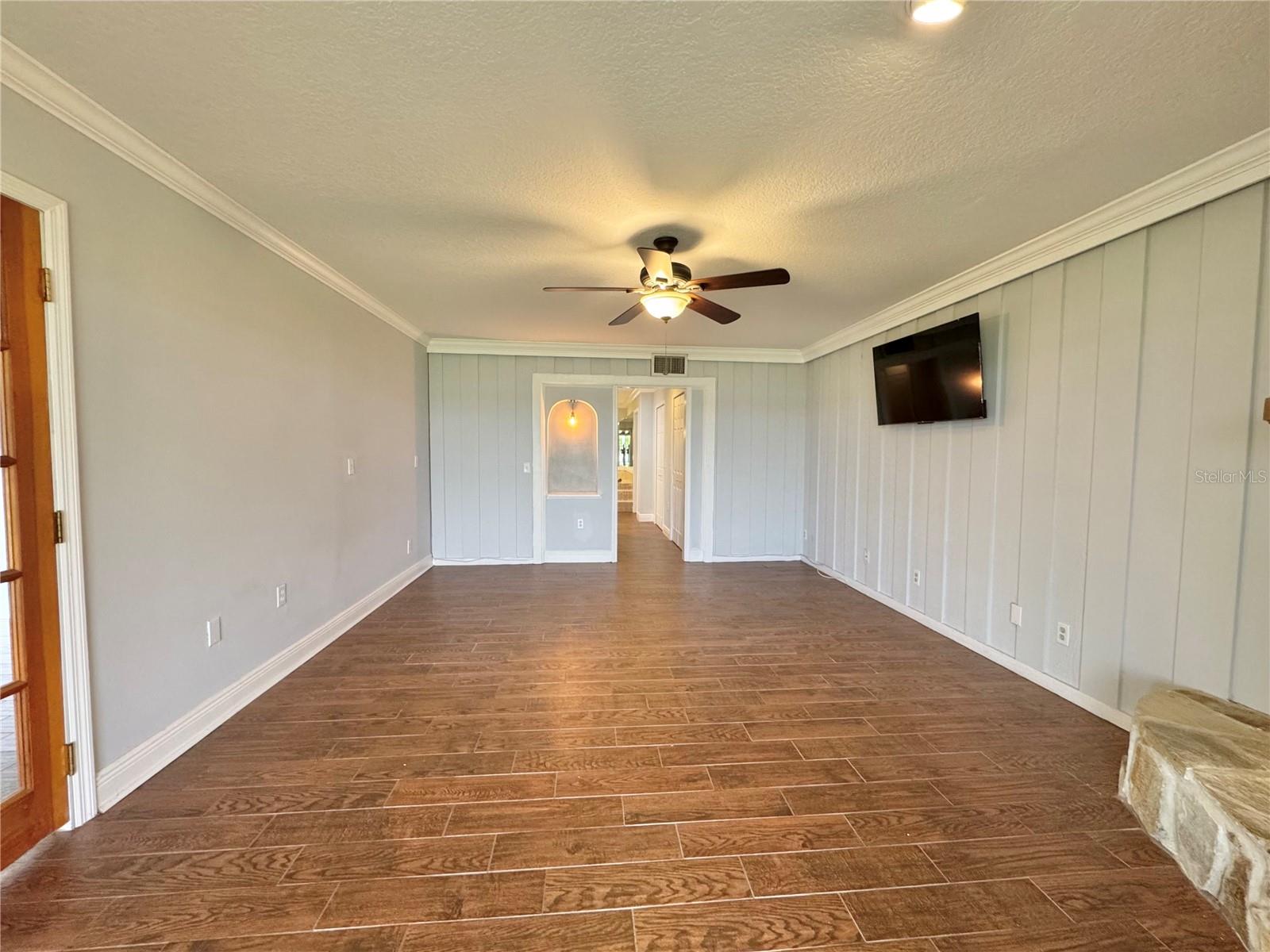 Image 23 of 53 For 2410 Hartridge Point Drive W