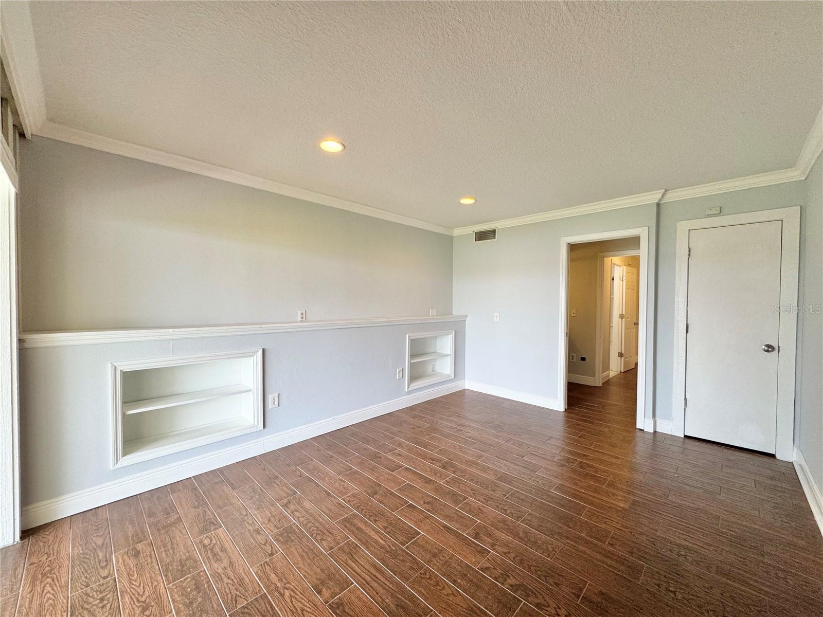 Image 35 of 53 For 2410 Hartridge Point Drive W