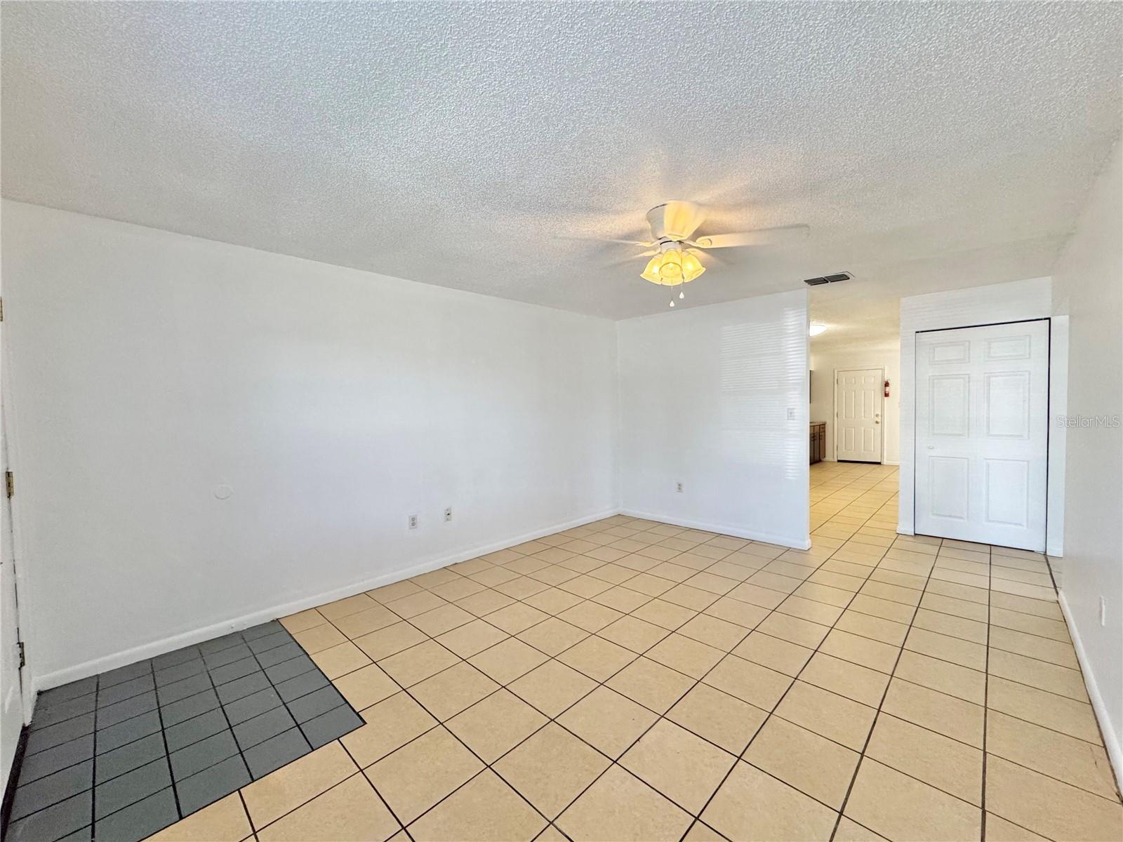 Image 3 of 20 For 2575 Elm Avenue