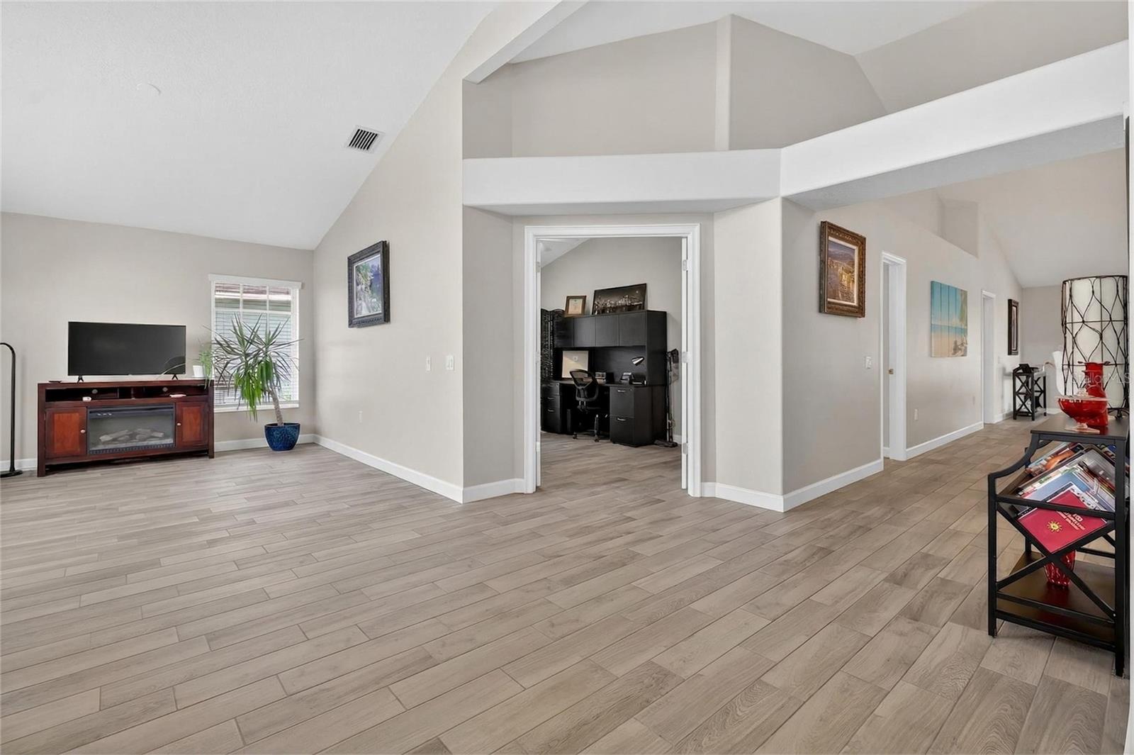 Image 12 of 72 For 737 Santa Maria Drive