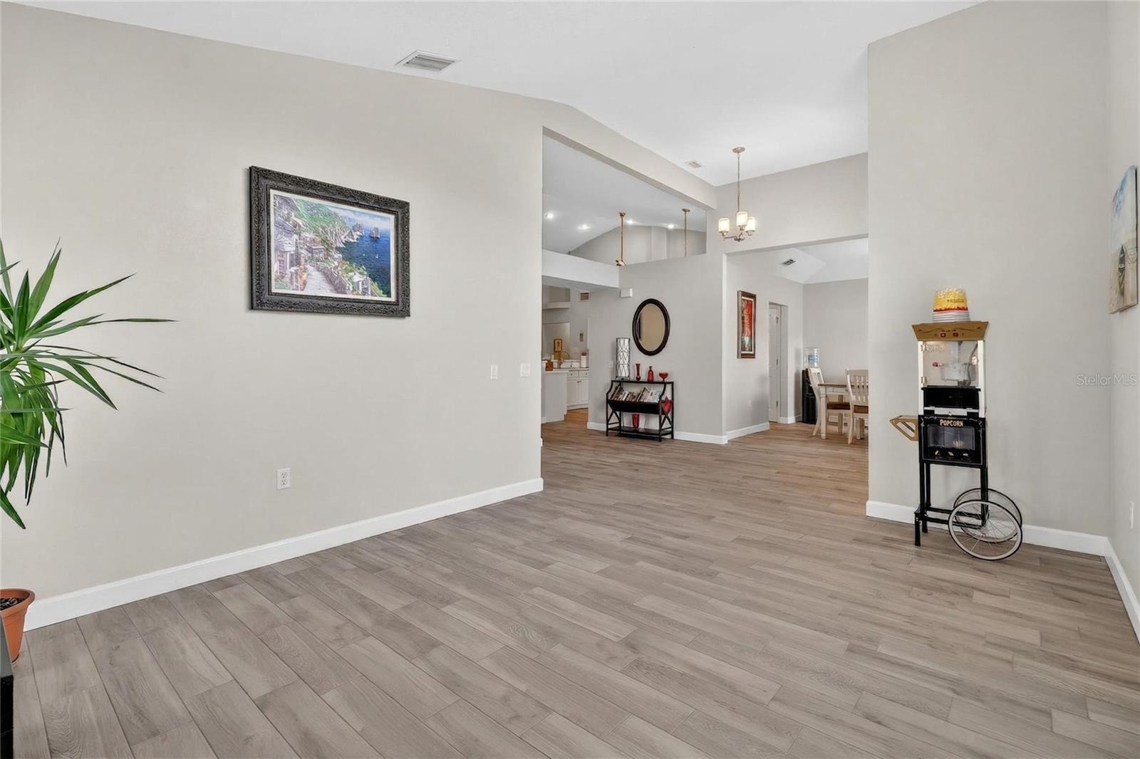 Image 18 of 72 For 737 Santa Maria Drive