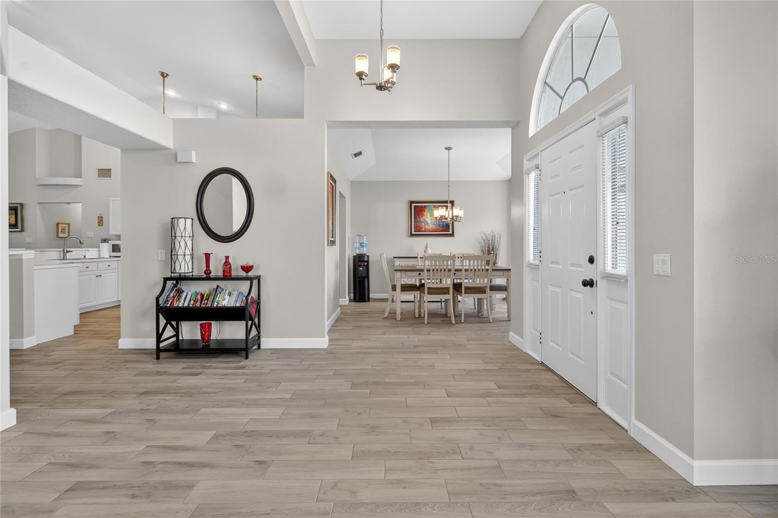 Image 19 of 72 For 737 Santa Maria Drive