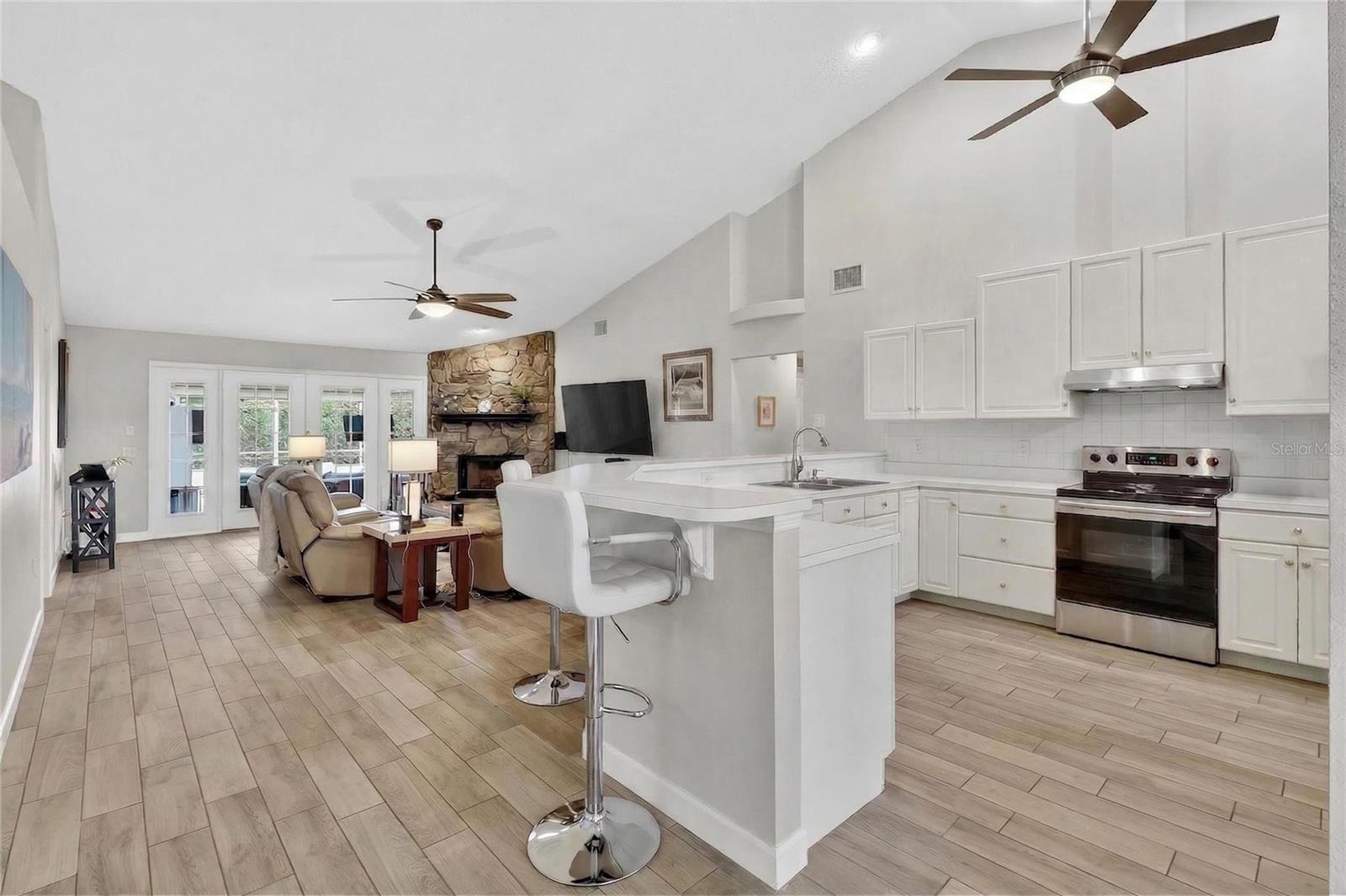 Image 23 of 72 For 737 Santa Maria Drive