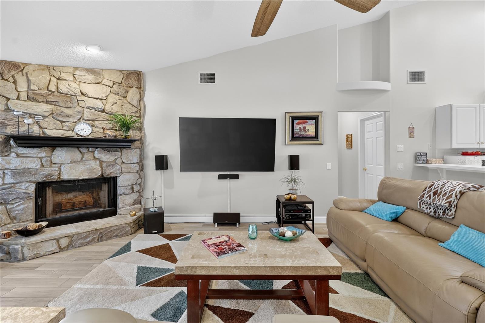 Image 35 of 72 For 737 Santa Maria Drive