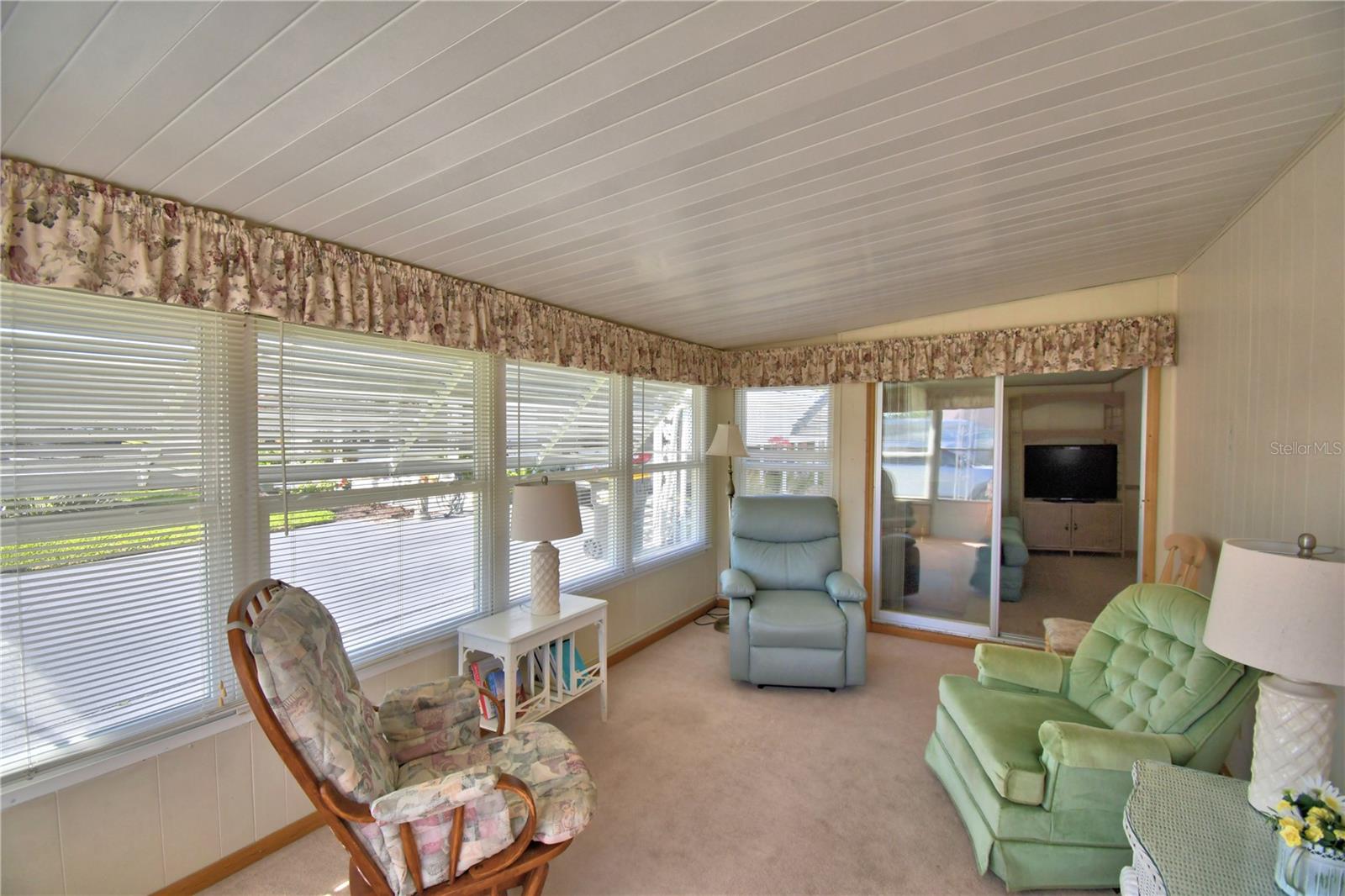 Image 18 of 46 For 117 Holiday Lane