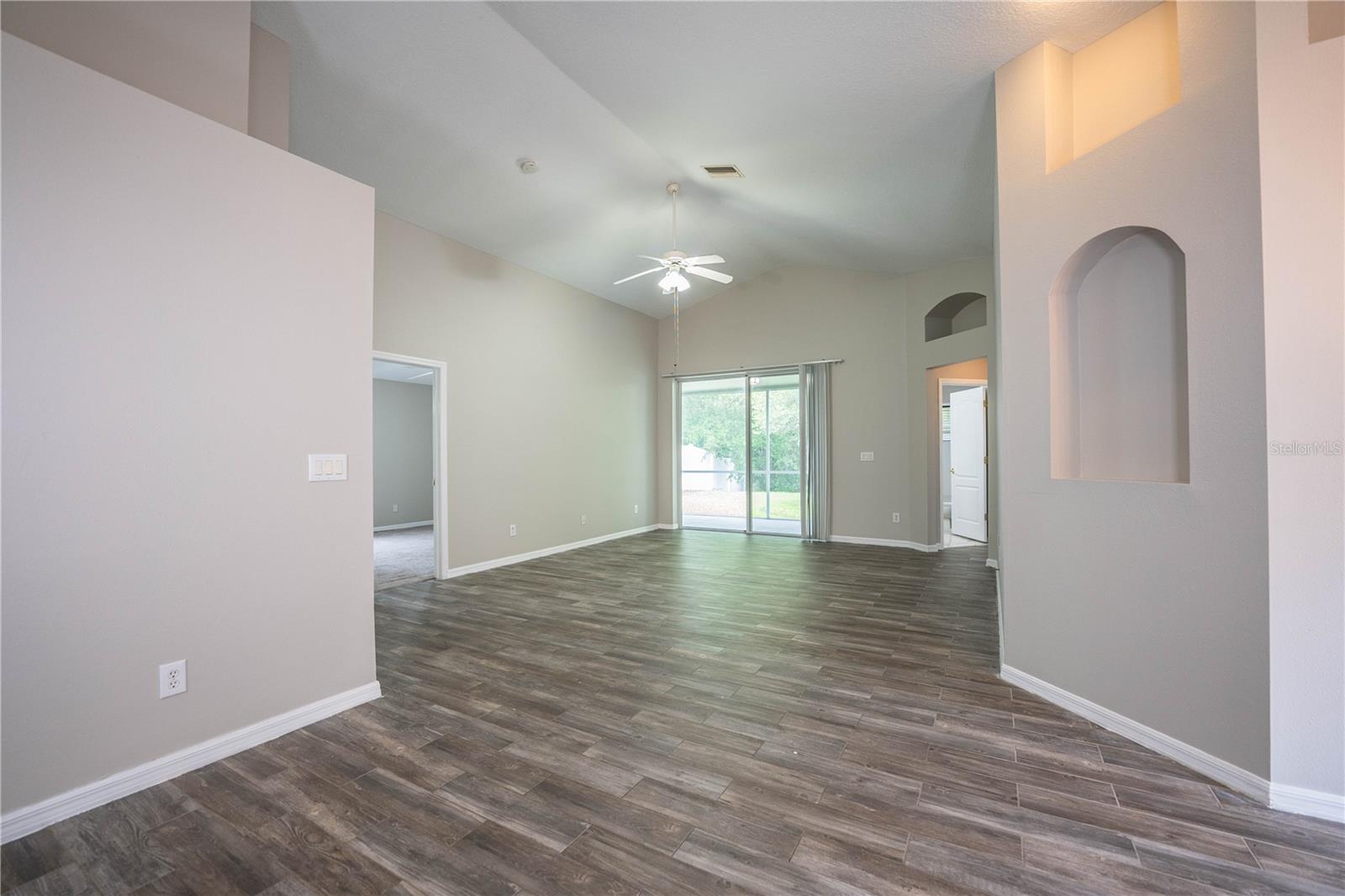 Image 11 of 49 For 10458 Lucaya Drive