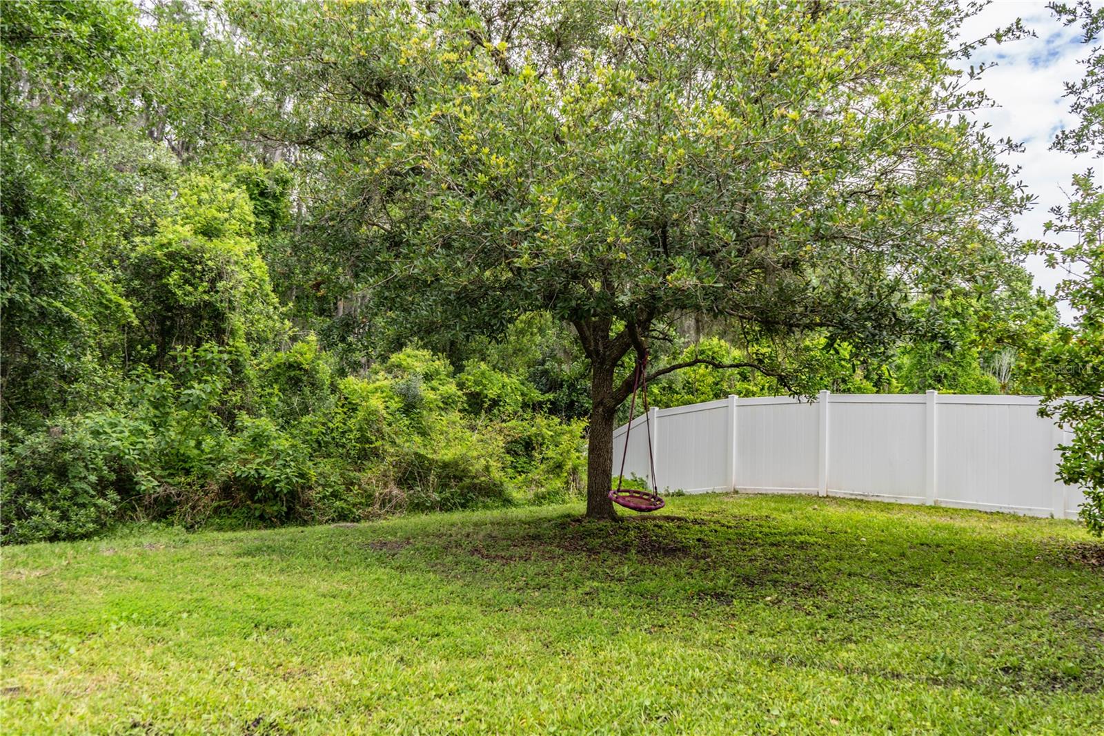 Image 40 of 49 For 10458 Lucaya Drive