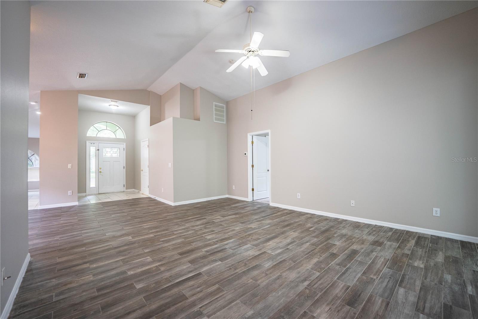 Image 9 of 49 For 10458 Lucaya Drive