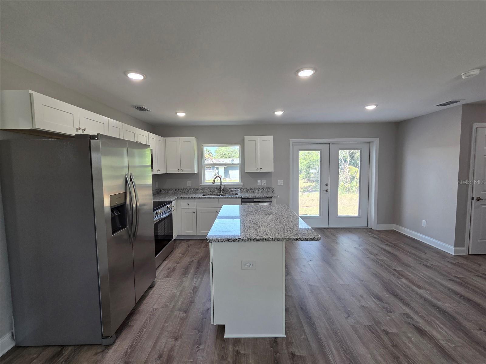 Image 5 of 33 For 1580 Sally St