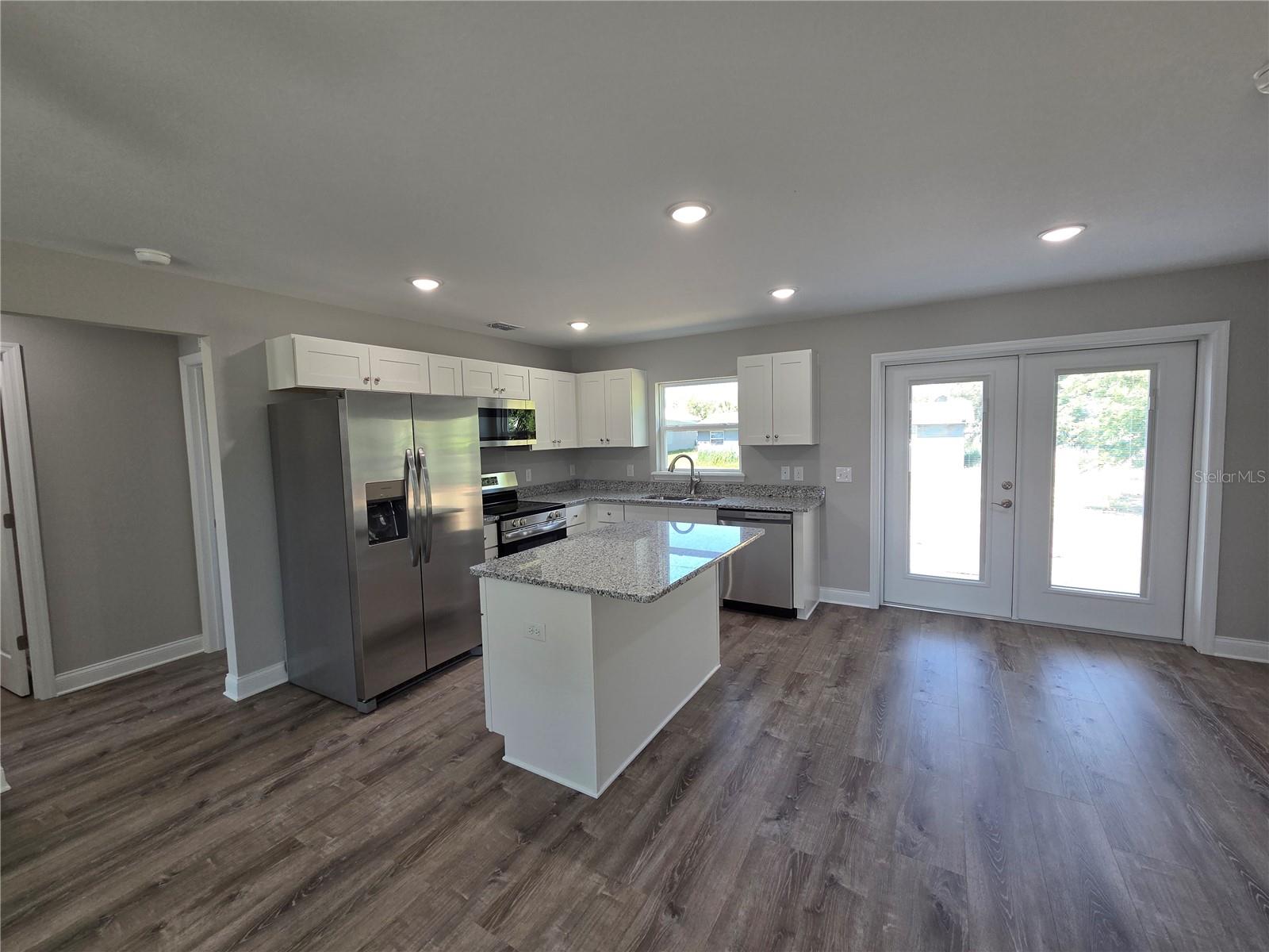 Image 9 of 33 For 1580 Sally St