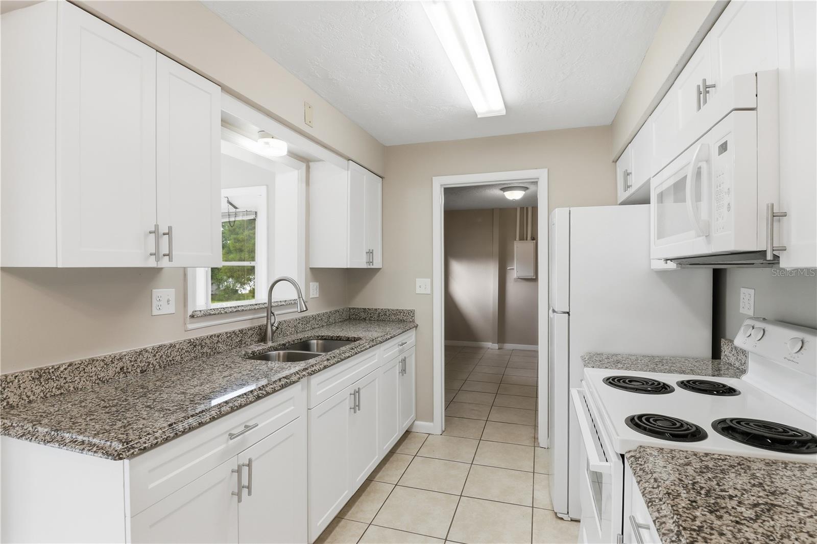 Image 17 of 46 For 38 Regina Boulevard