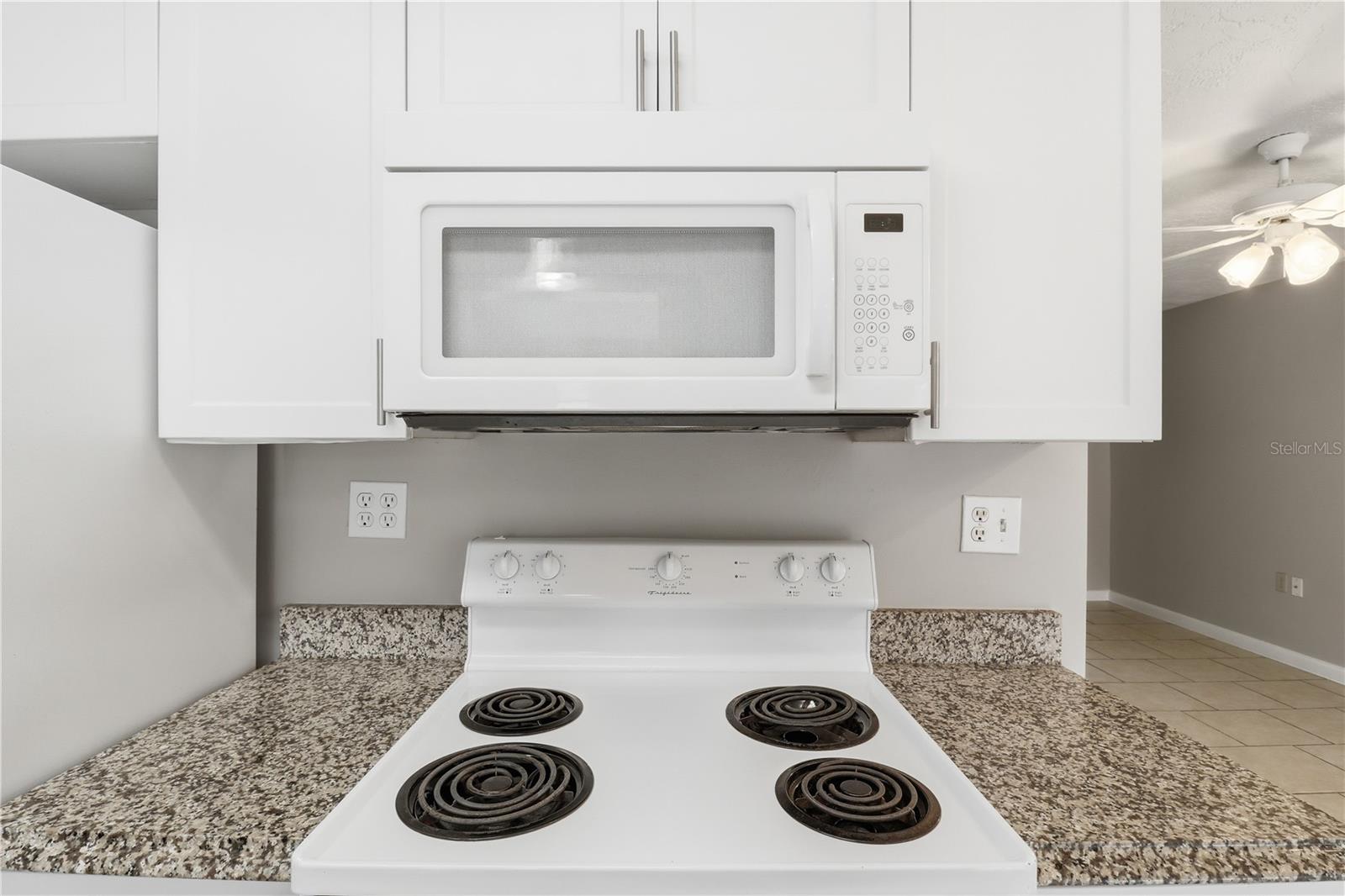 Image 19 of 46 For 38 Regina Boulevard