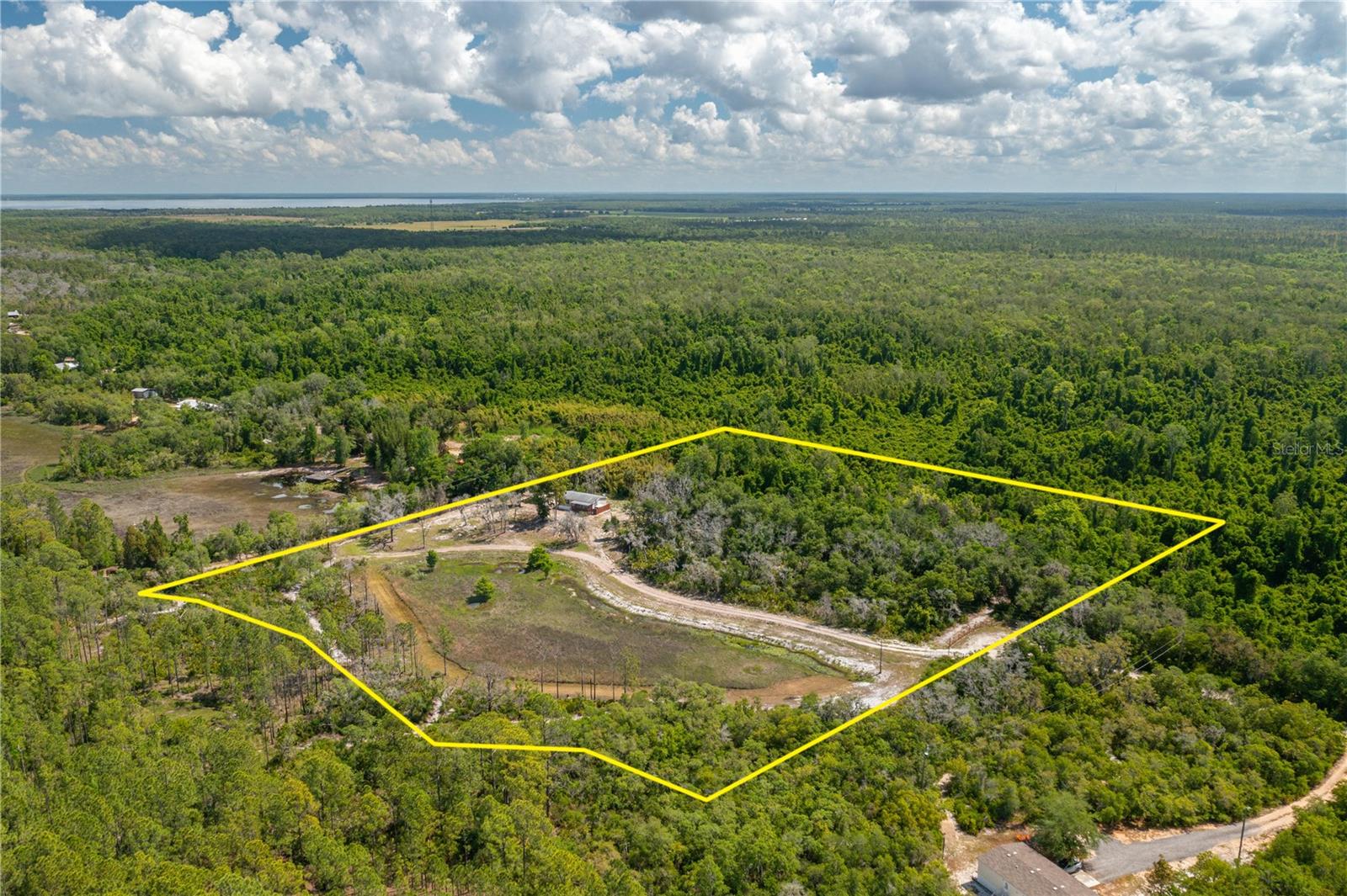 Image 30 of 39 For 991 Bay Court