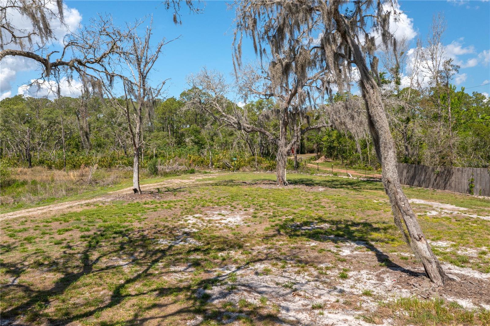 Image 34 of 39 For 991 Bay Court