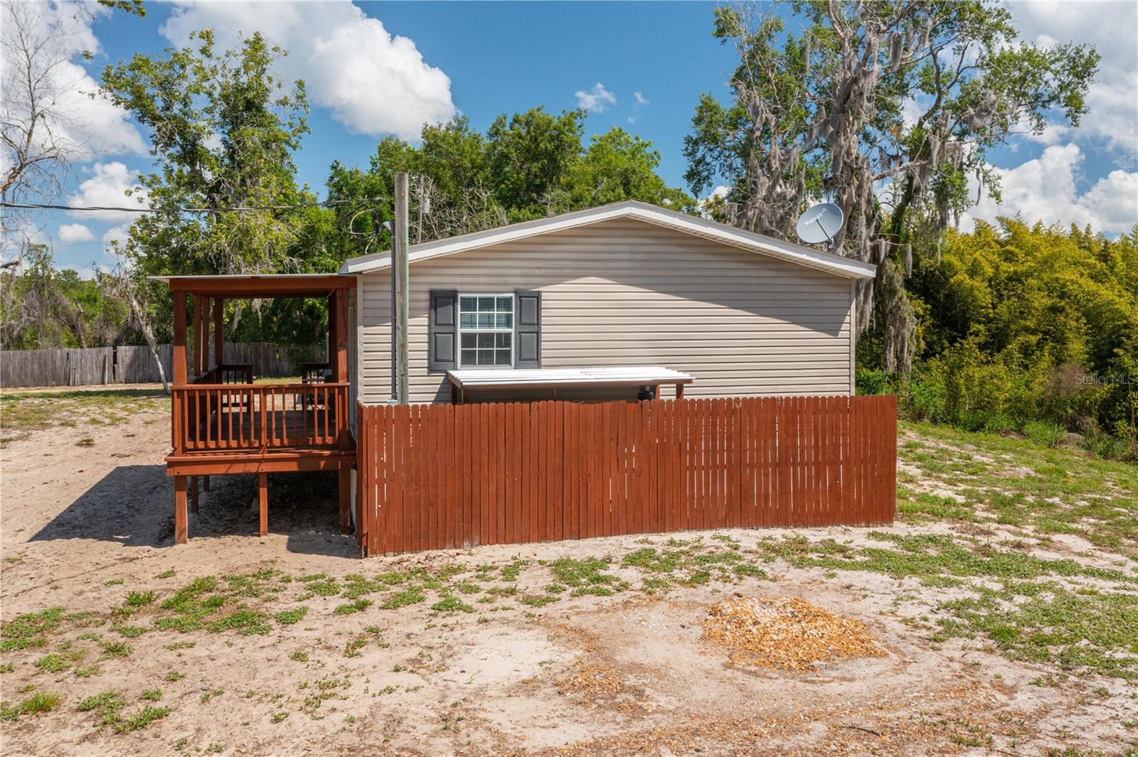 Image 5 of 39 For 991 Bay Court