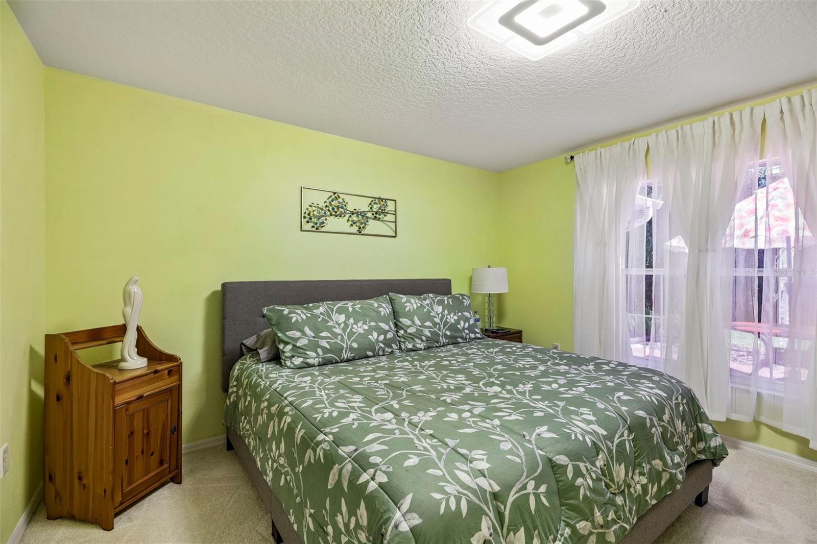 Image 22 of 61 For 516 Millifiora Lane