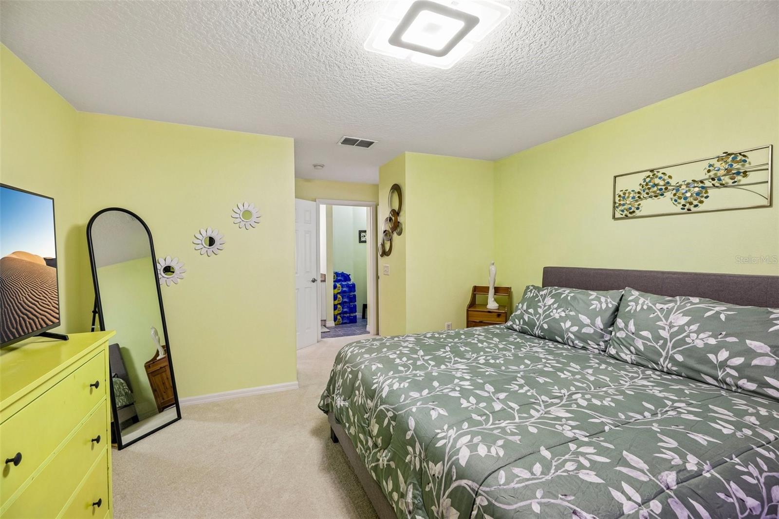 Image 23 of 61 For 516 Millifiora Lane