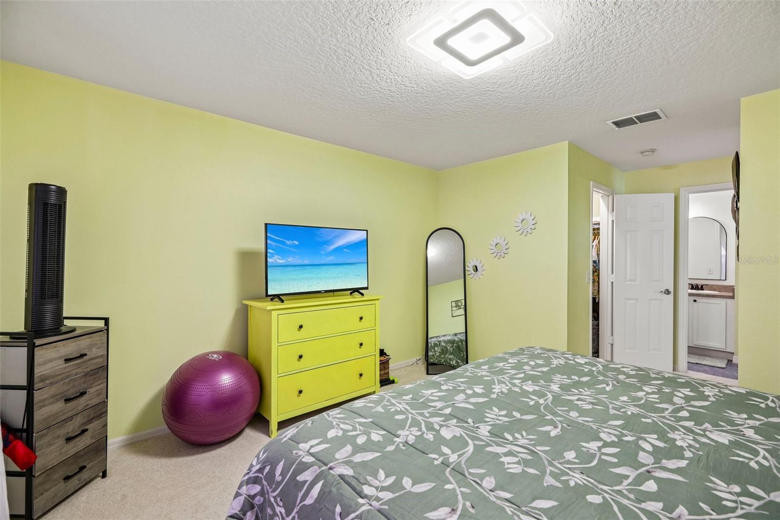 Image 24 of 61 For 516 Millifiora Lane