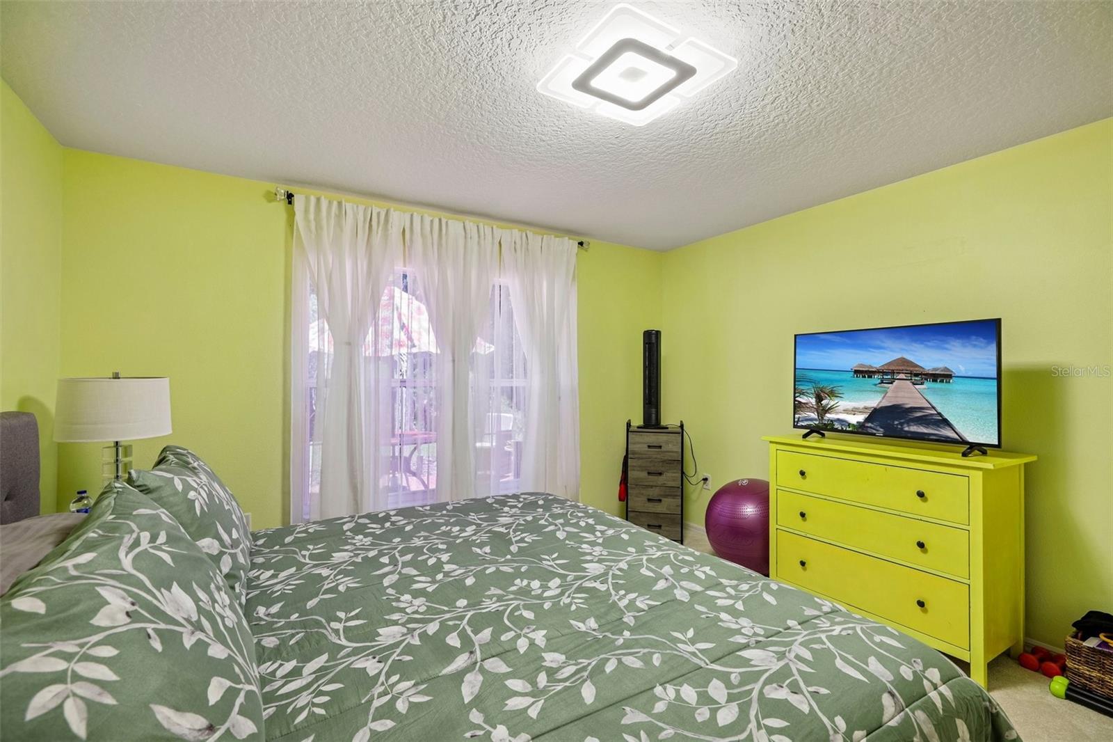 Image 25 of 61 For 516 Millifiora Lane