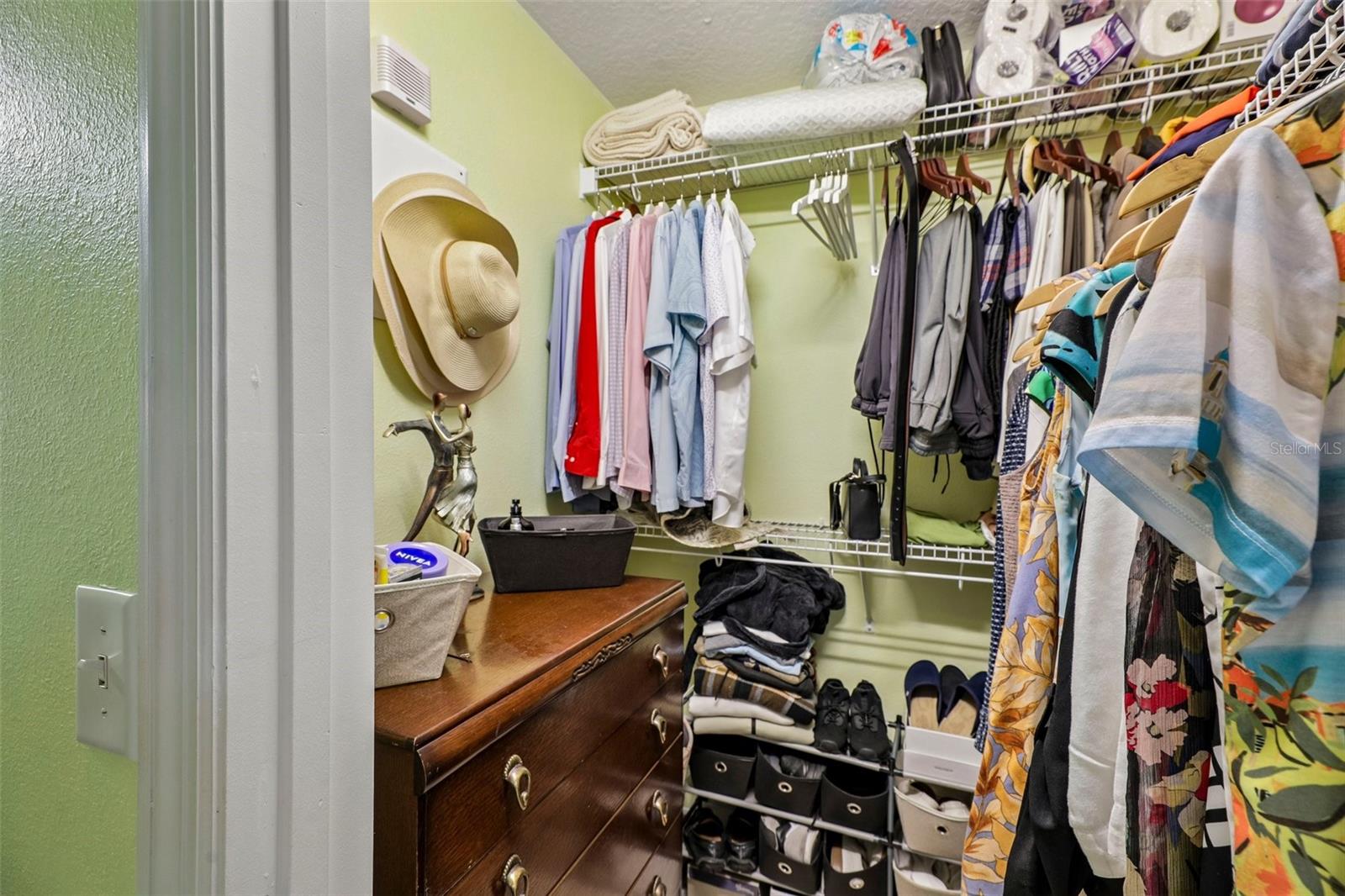 Image 26 of 61 For 516 Millifiora Lane