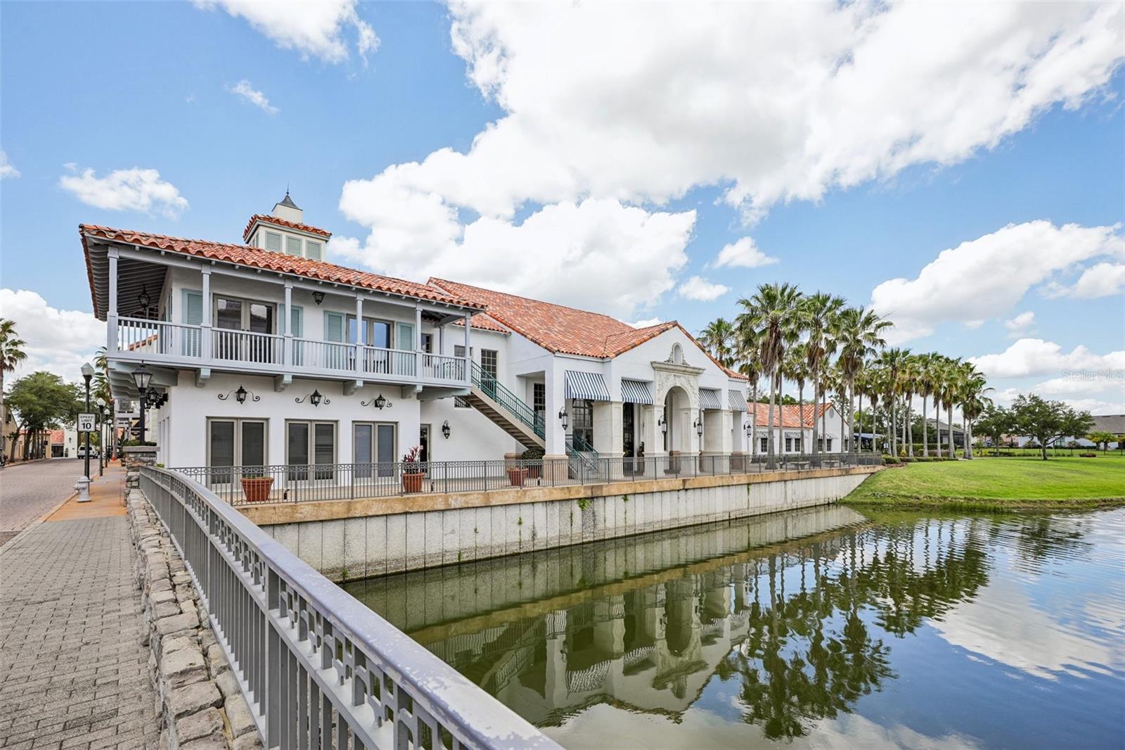 Image 49 of 61 For 516 Millifiora Lane