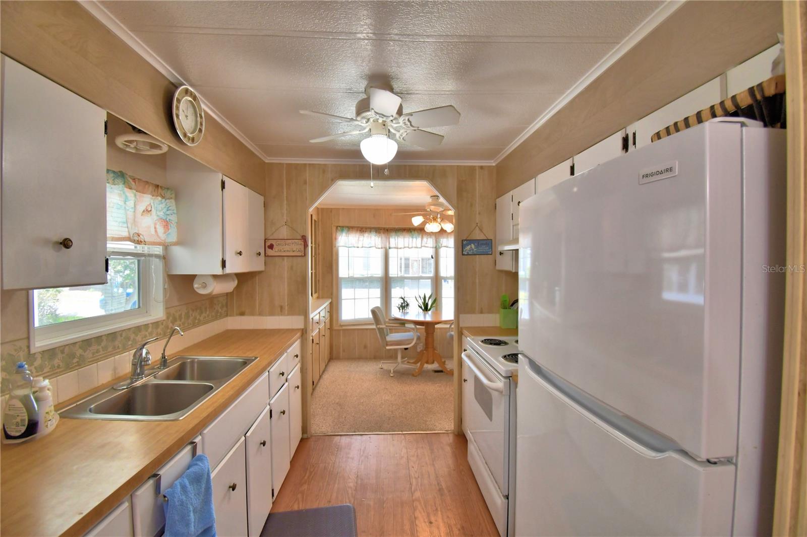 Image 11 of 70 For 4253 Cedarwood Street