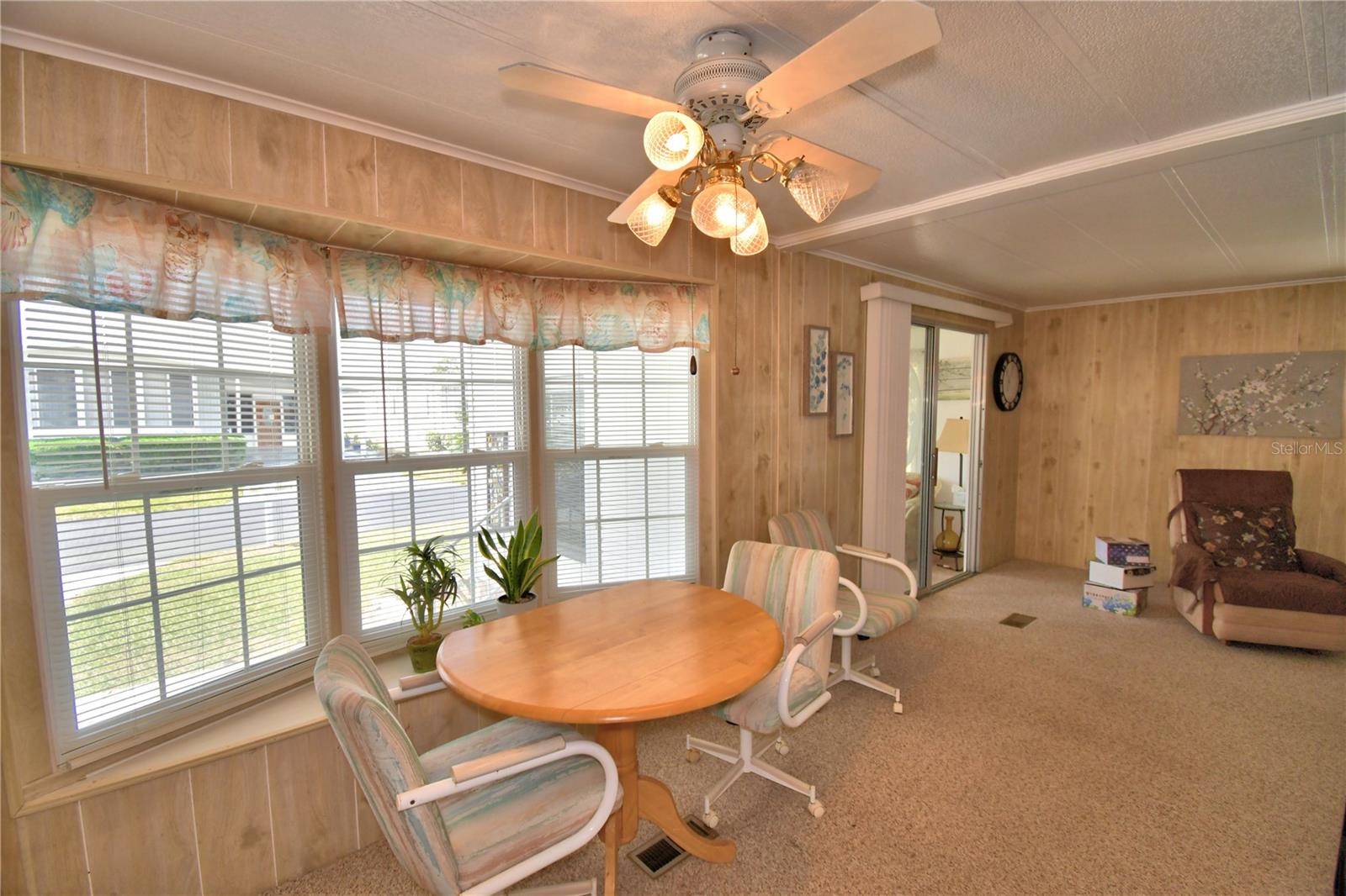 Image 17 of 70 For 4253 Cedarwood Street