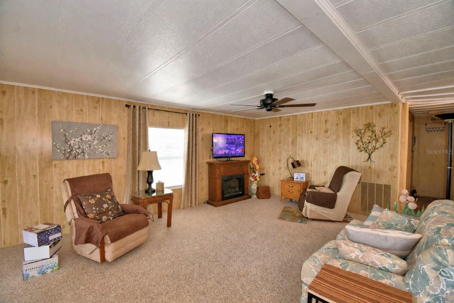 Image 23 of 70 For 4253 Cedarwood Street