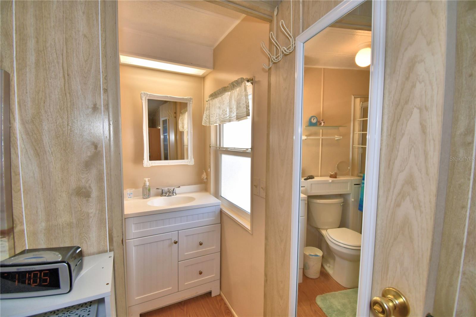 Image 37 of 70 For 4253 Cedarwood Street
